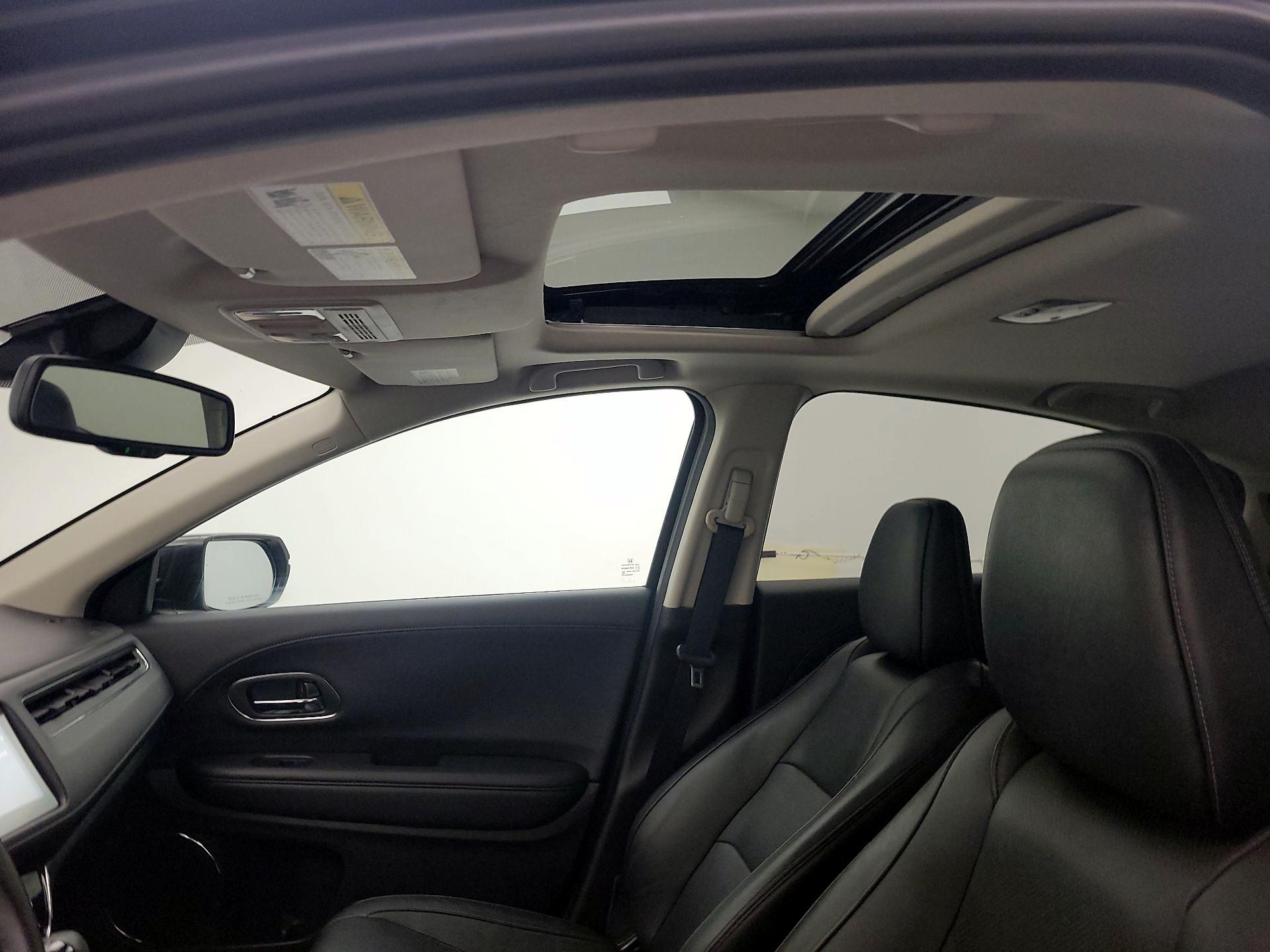 Thumbnail: 2019 Honda HR-V - 19