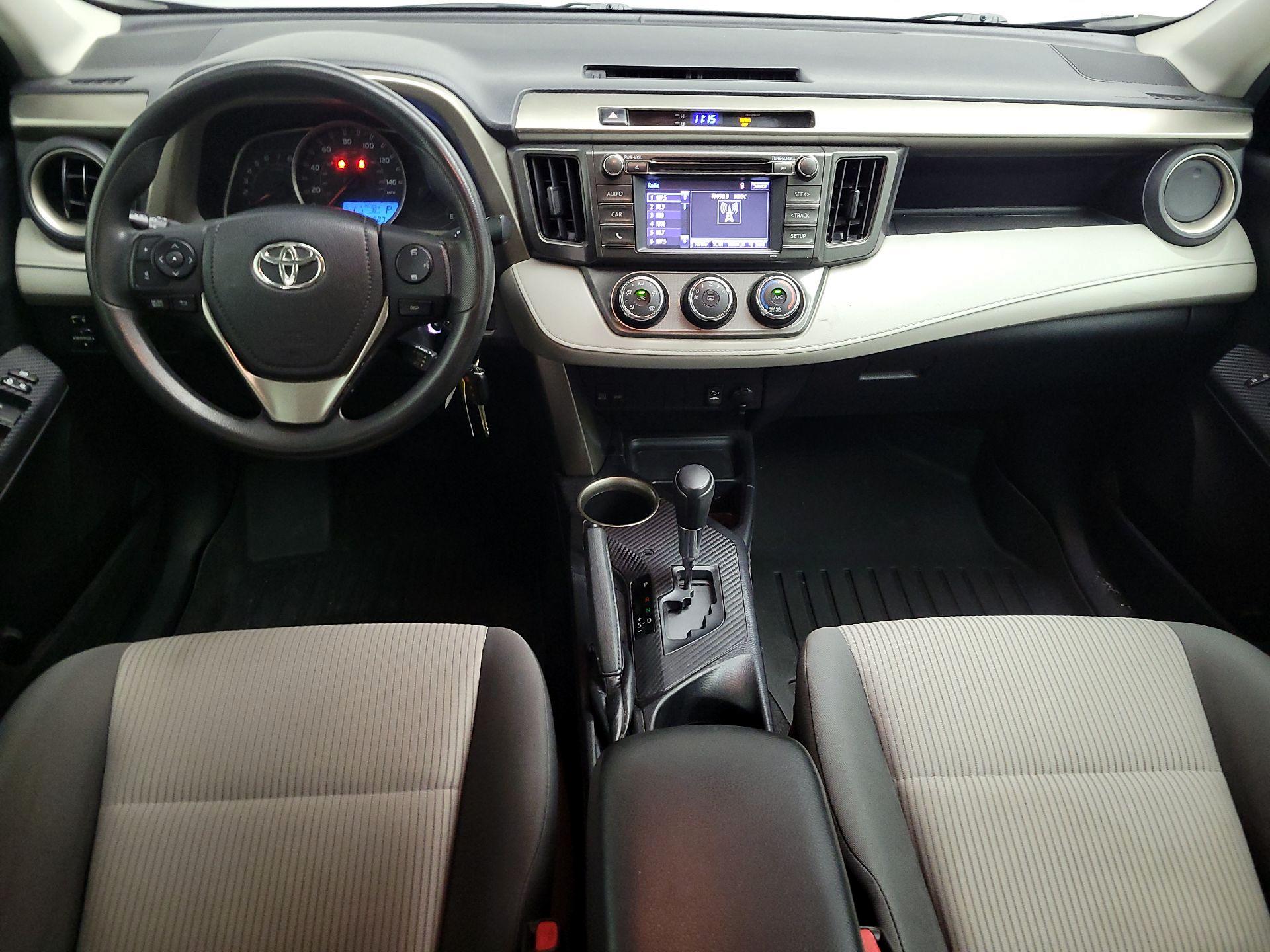 Thumbnail: 2015 Toyota RAV4 - 9