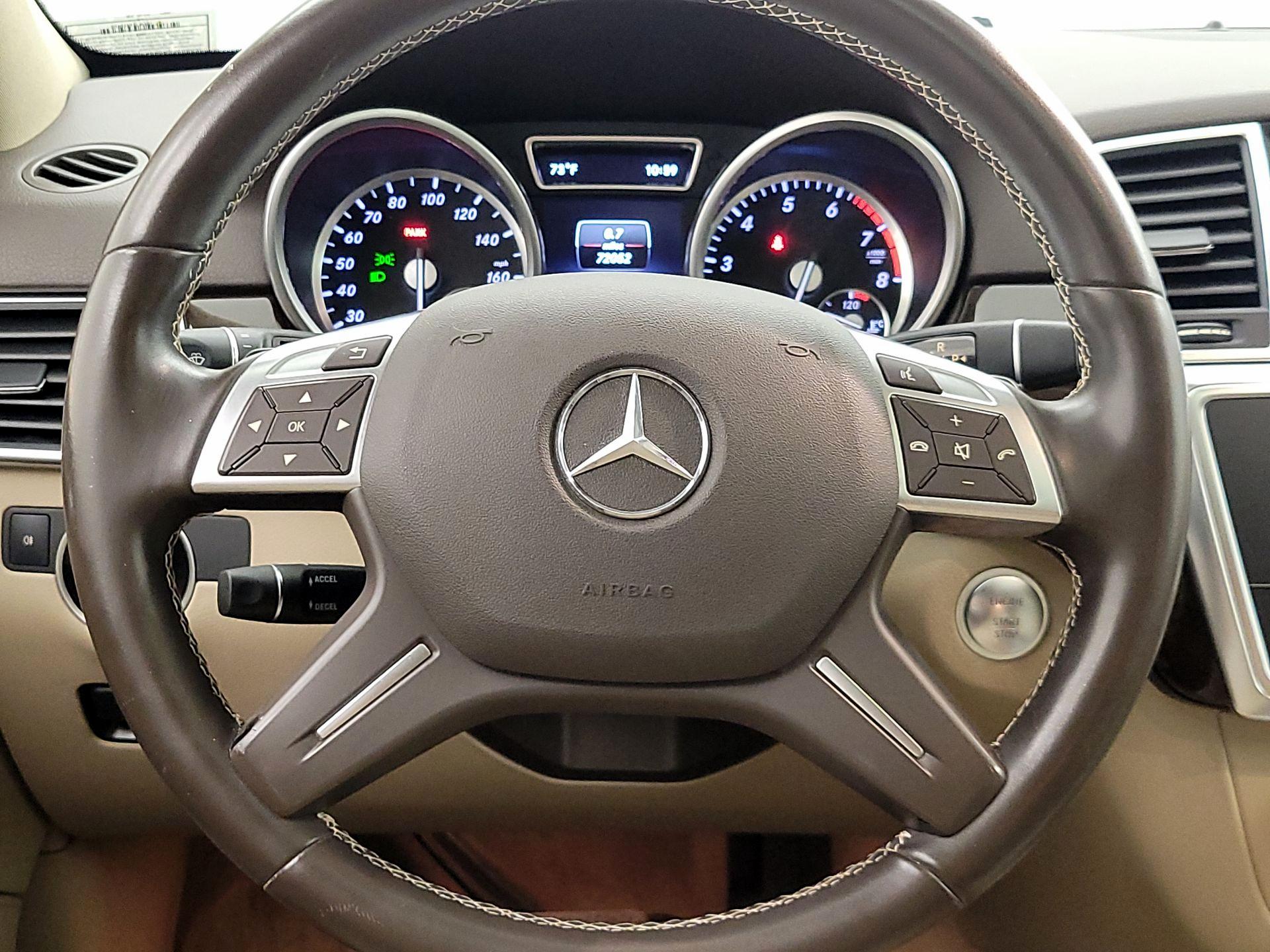 Thumbnail: 2015 Mercedes-Benz M-Class - 10