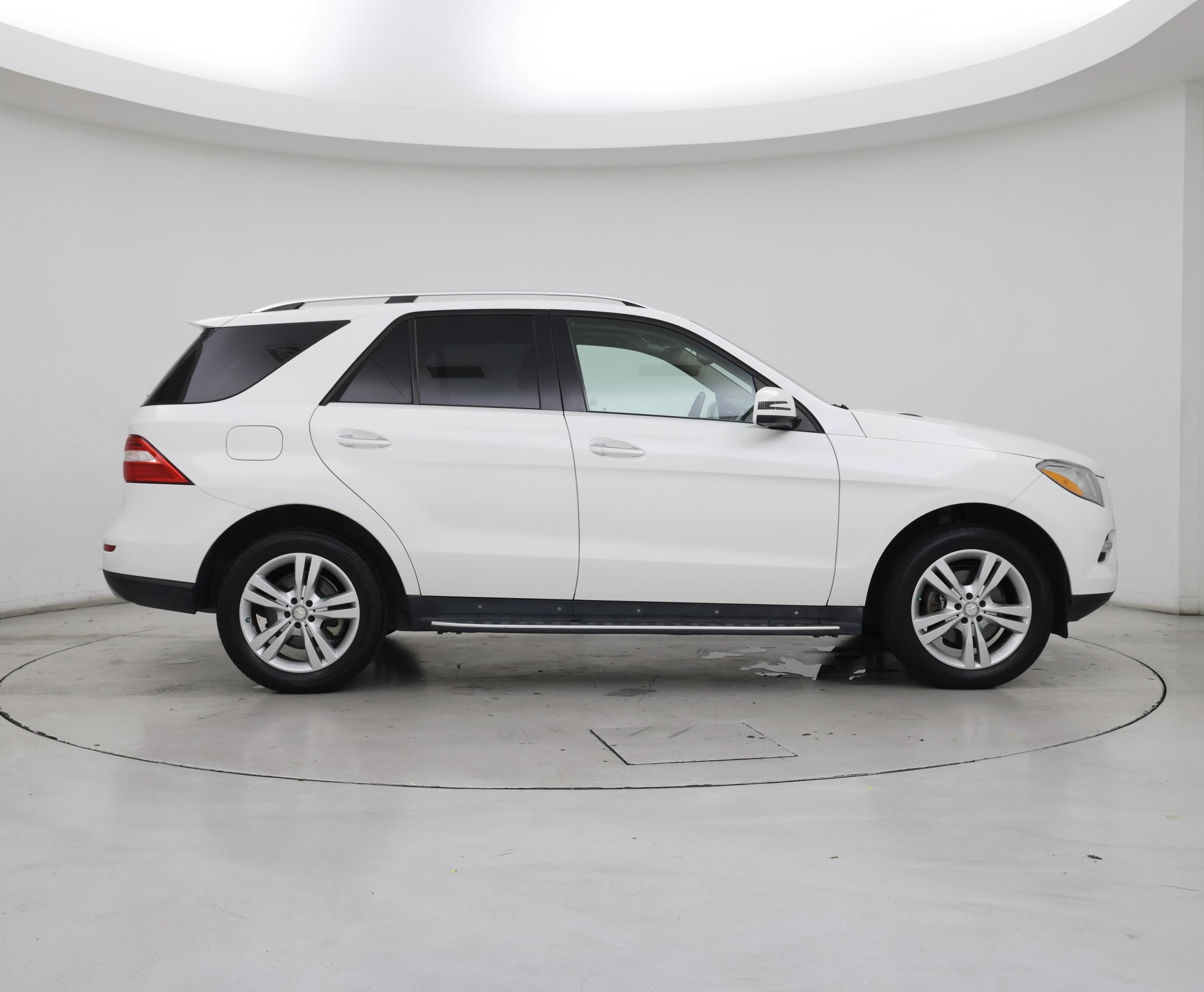 Thumbnail: 2015 Mercedes-Benz M-Class - 7