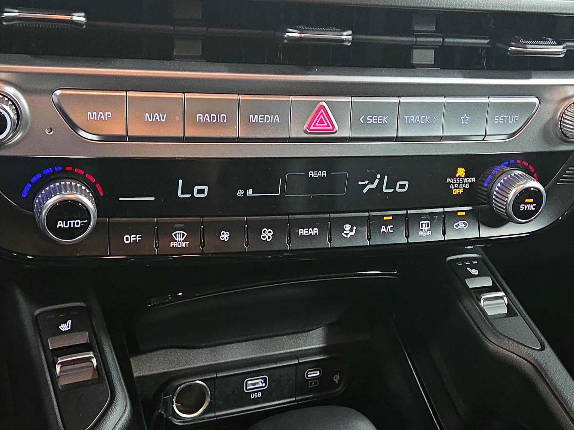Thumbnail: 2024 Kia Telluride - 17