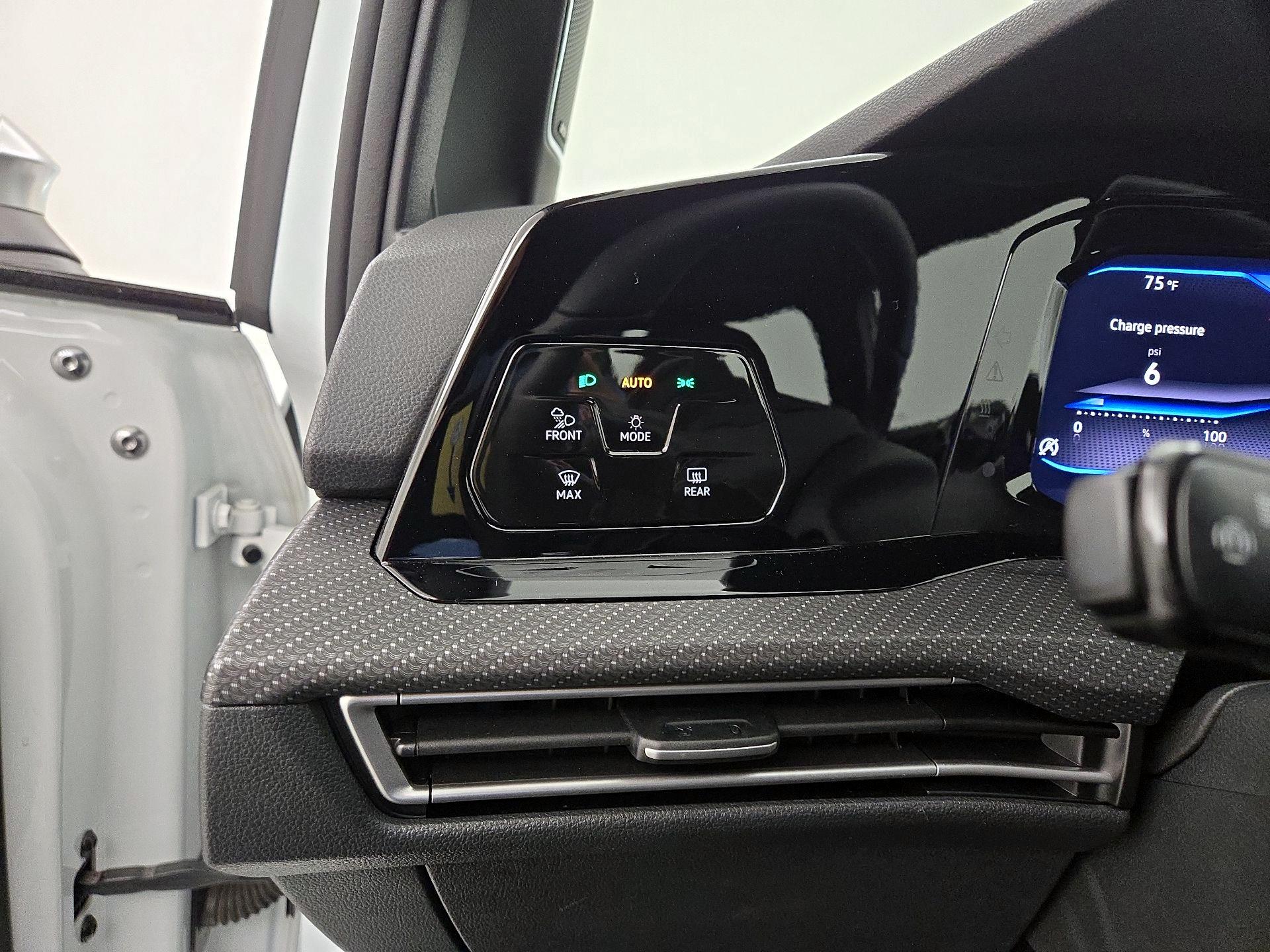 Thumbnail: 2022 Volkswagen Golf - 13