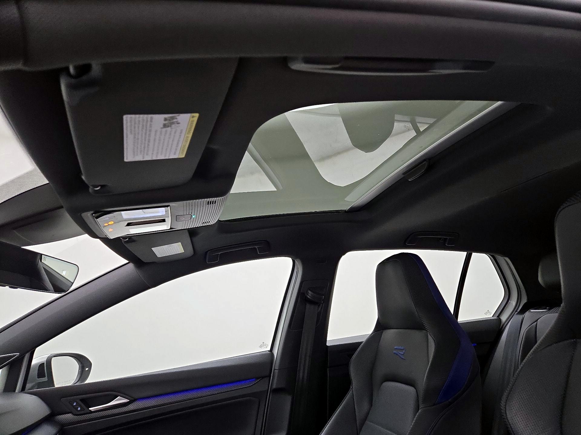 Thumbnail: 2022 Volkswagen Golf - 20