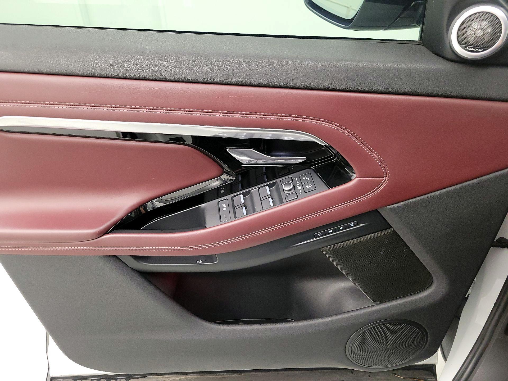 Thumbnail: 2020 Land Rover Range Rover Evoque - 12