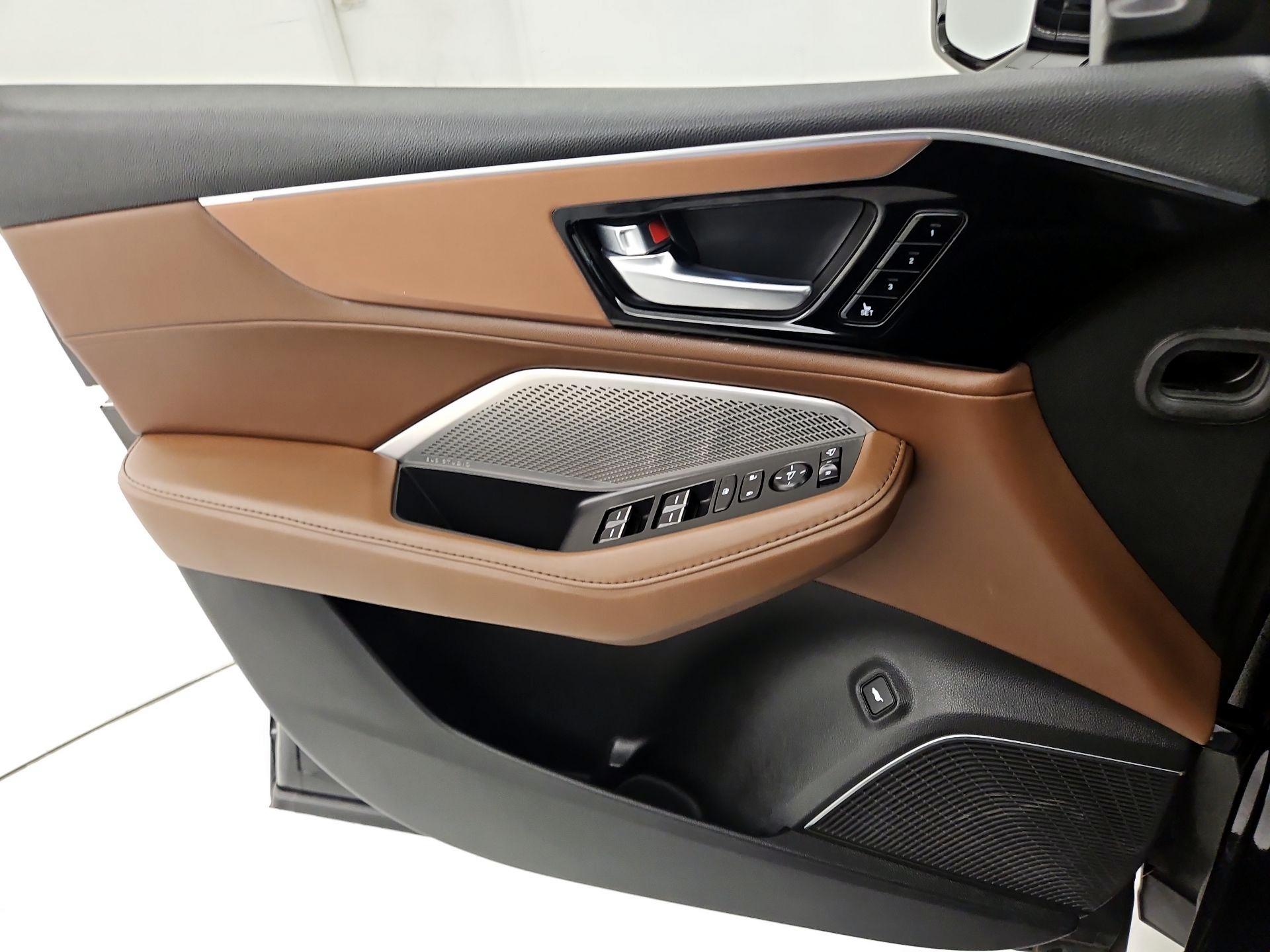 Thumbnail: 2022 Acura MDX - 12