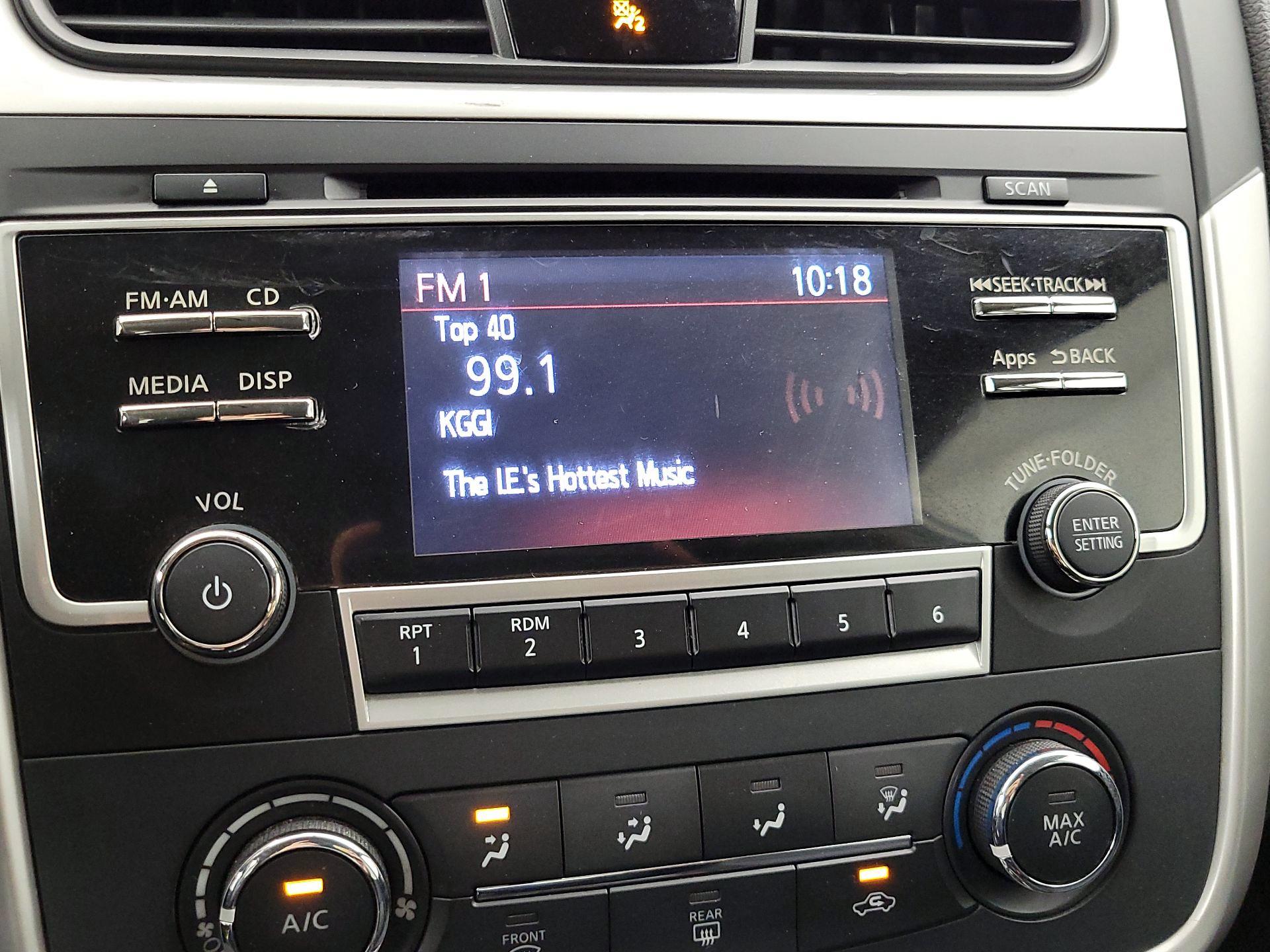 Thumbnail: 2016 Nissan Altima - 13