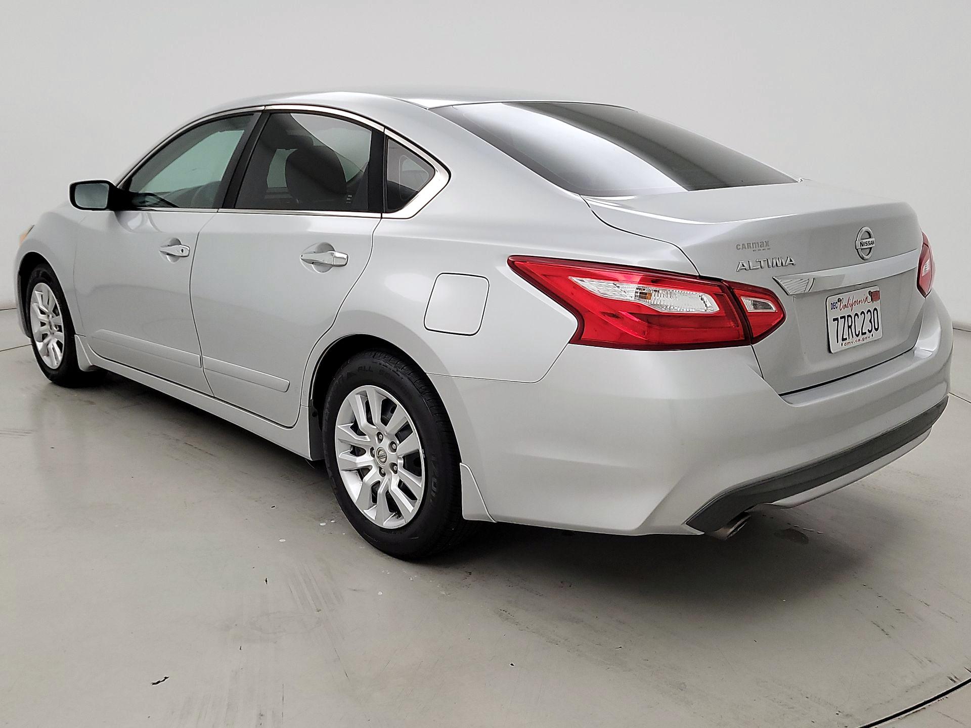 Thumbnail: 2016 Nissan Altima - 7