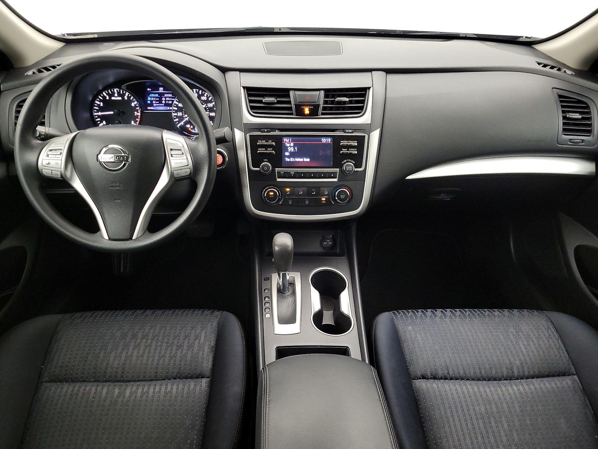 Thumbnail: 2016 Nissan Altima - 8