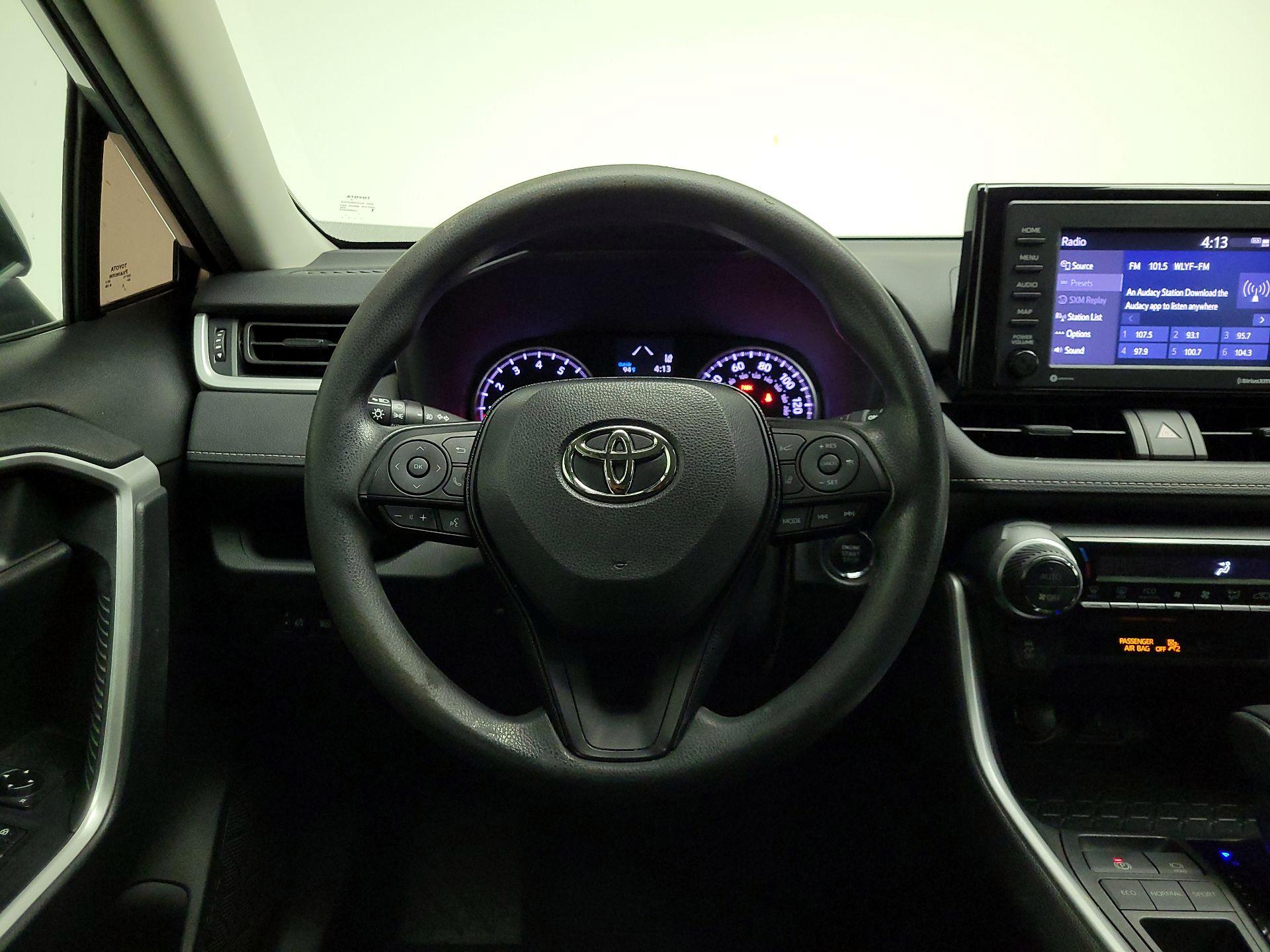 Thumbnail: 2021 Toyota RAV4 - 10