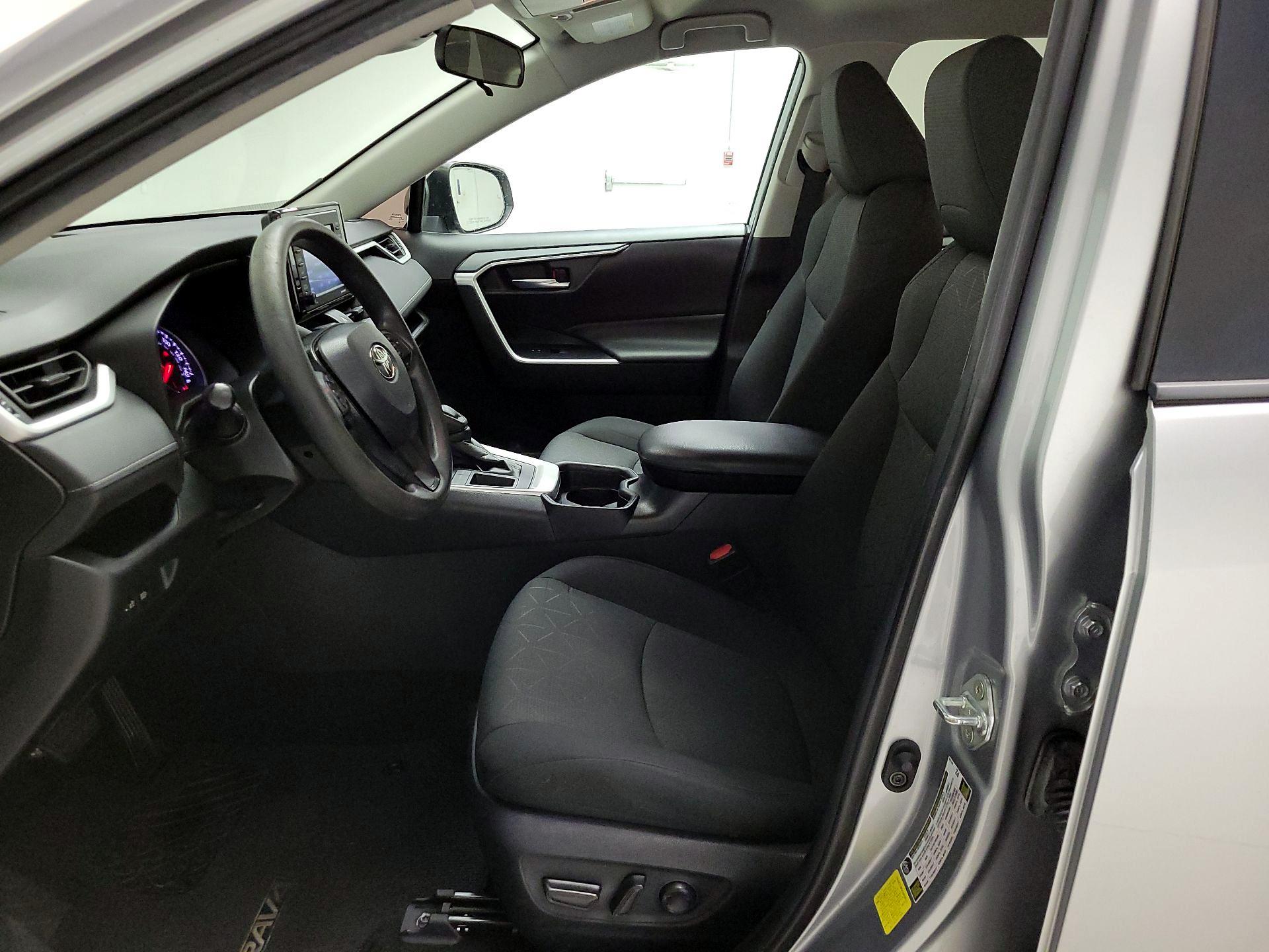 Thumbnail: 2021 Toyota RAV4 - 11