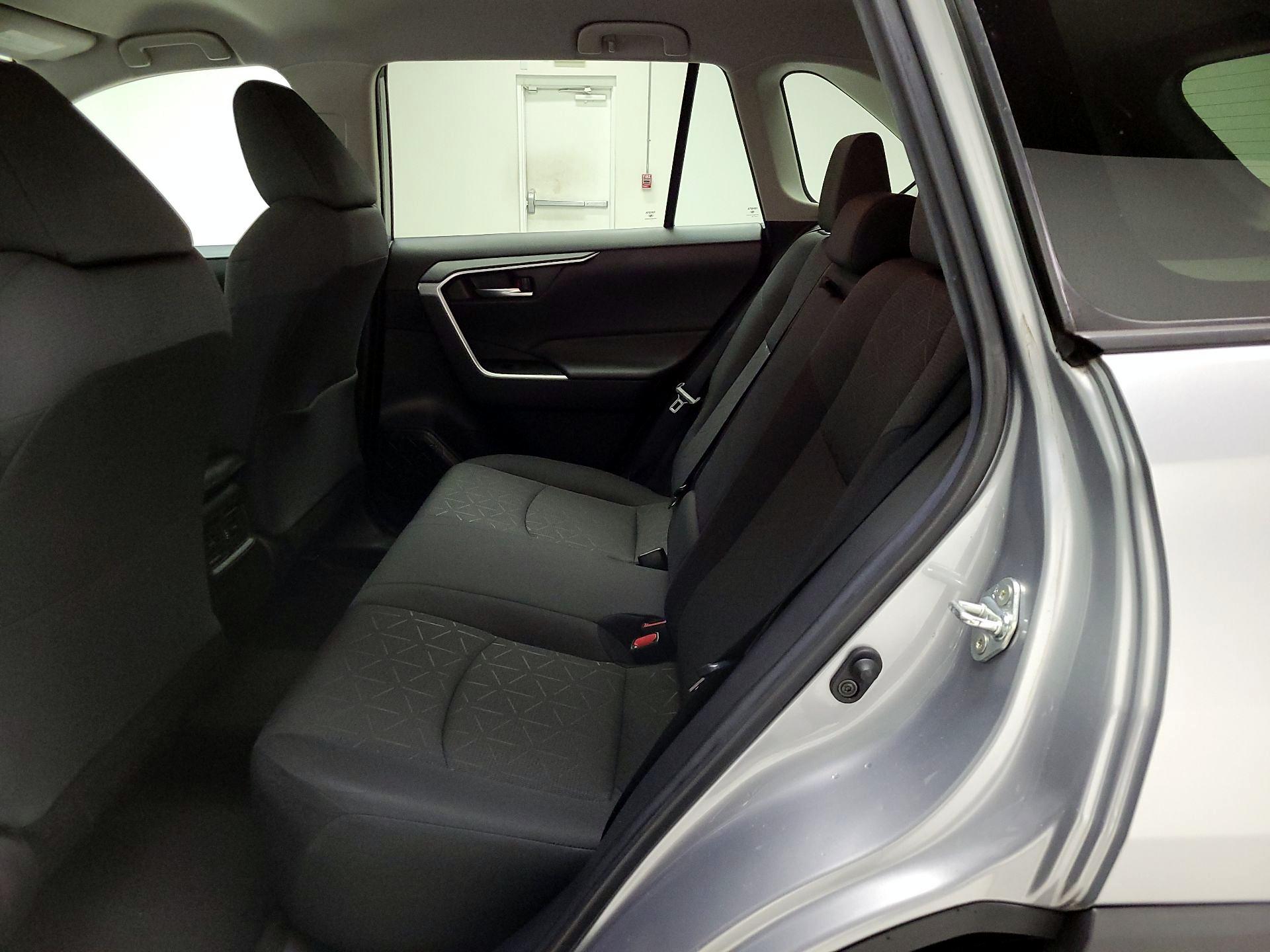Thumbnail: 2021 Toyota RAV4 - 19