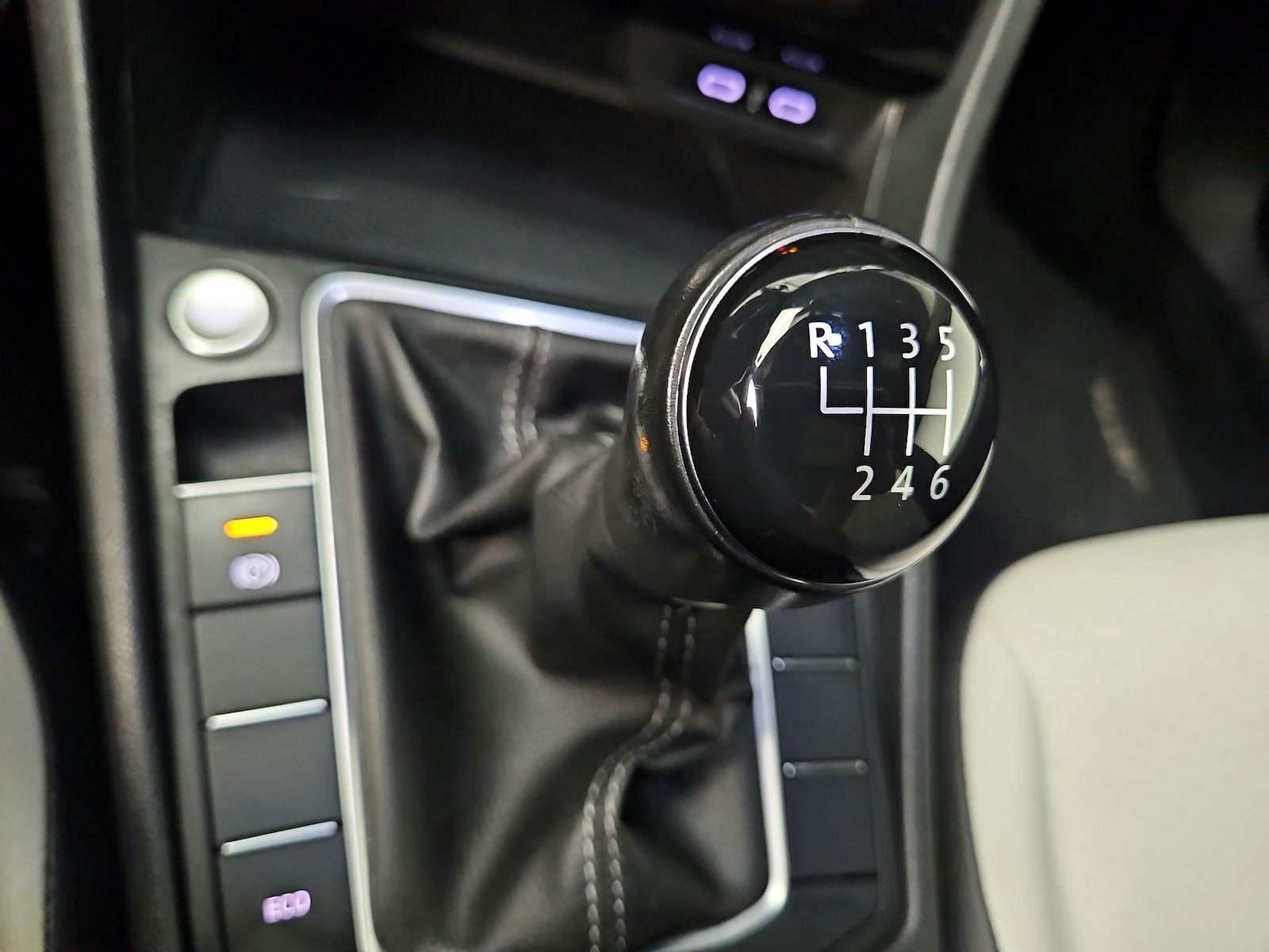 2021 Volkswagen Jetta R-Line - Photo 18