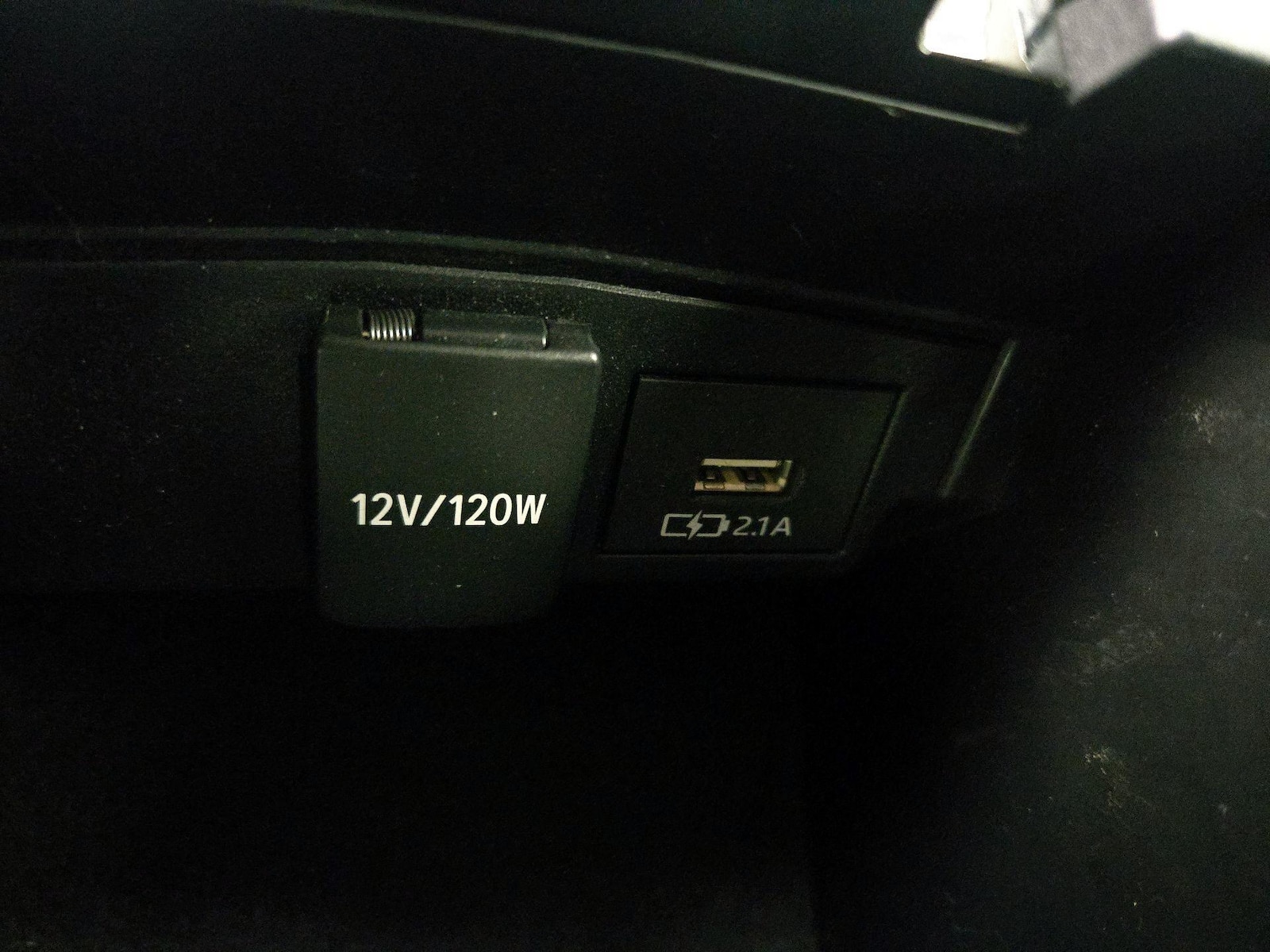 2020 Toyota Corolla LE - Photo 19
