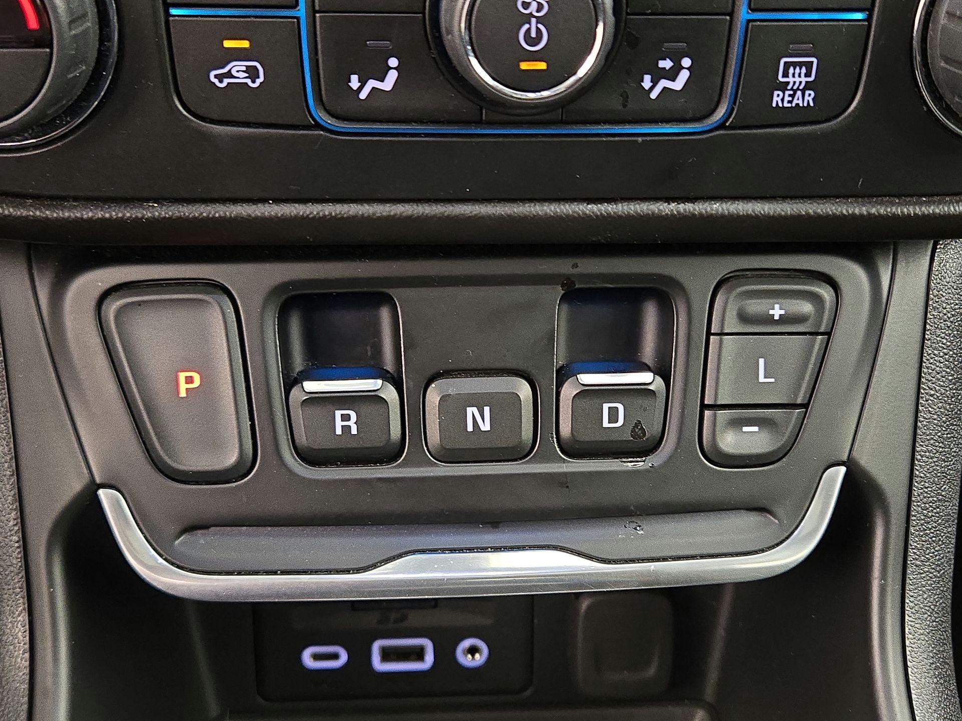 Thumbnail: 2020 GMC Terrain - 18