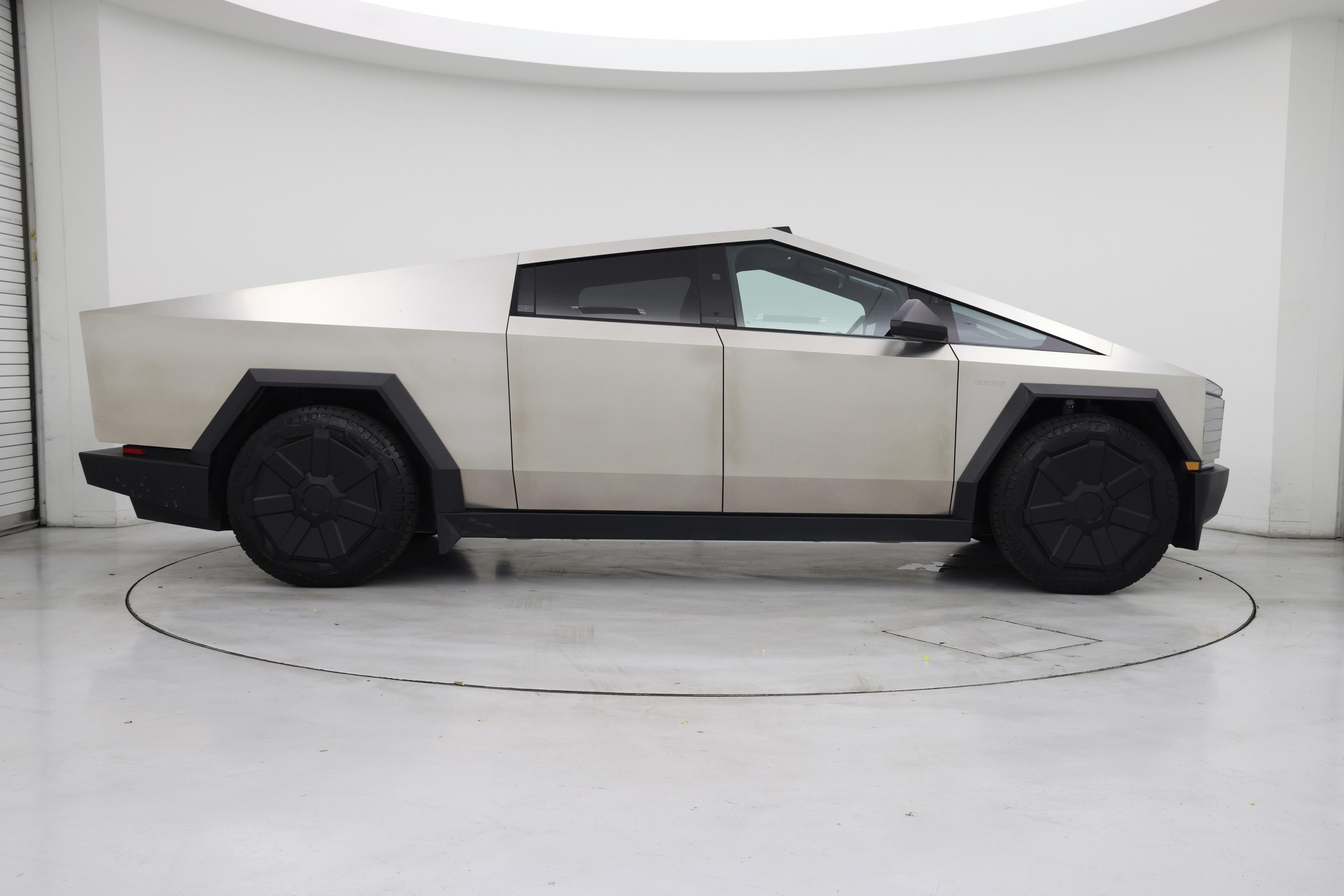 Thumbnail: 2024 Tesla Cybertruck - 7