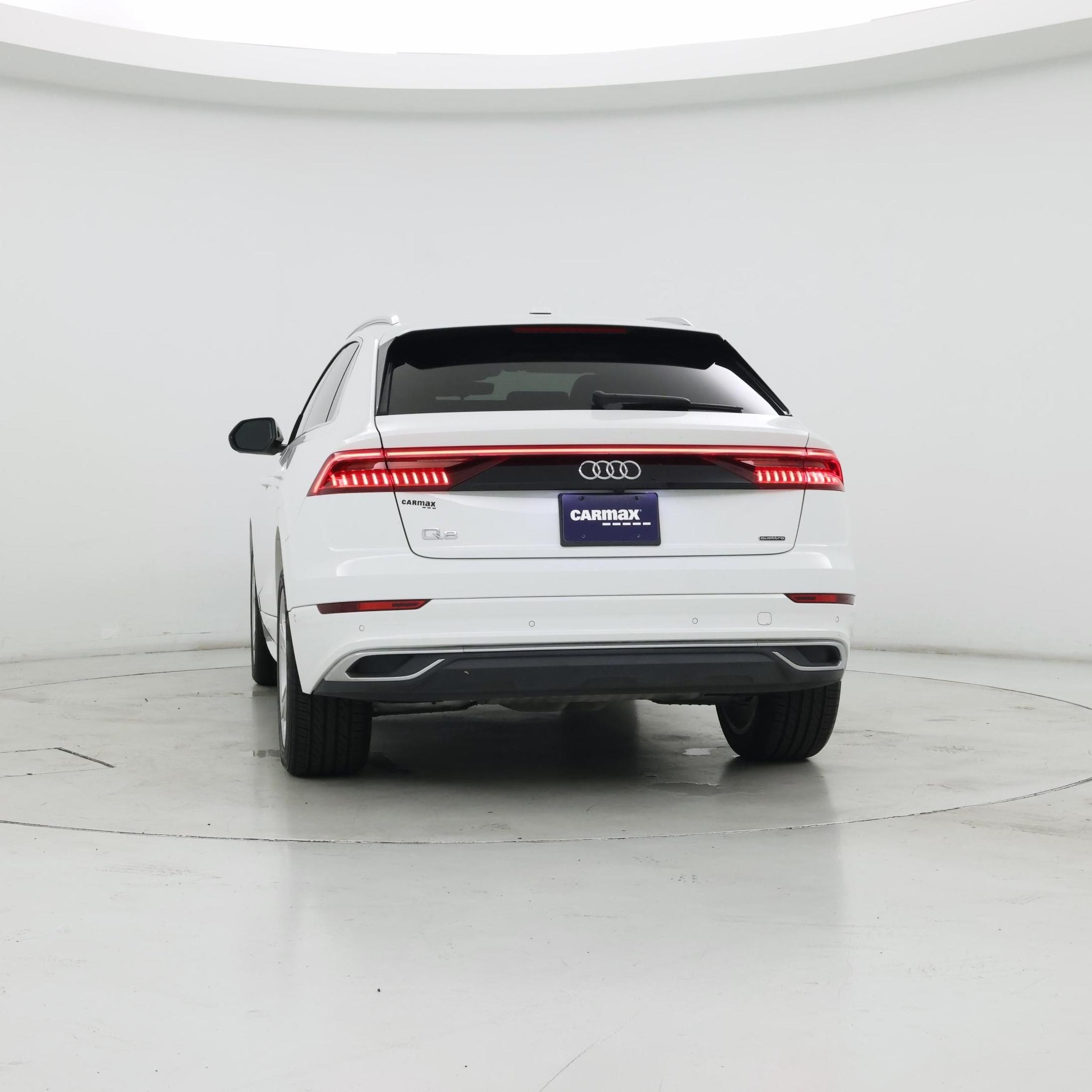 Thumbnail: 2023 Audi Q8 - 6