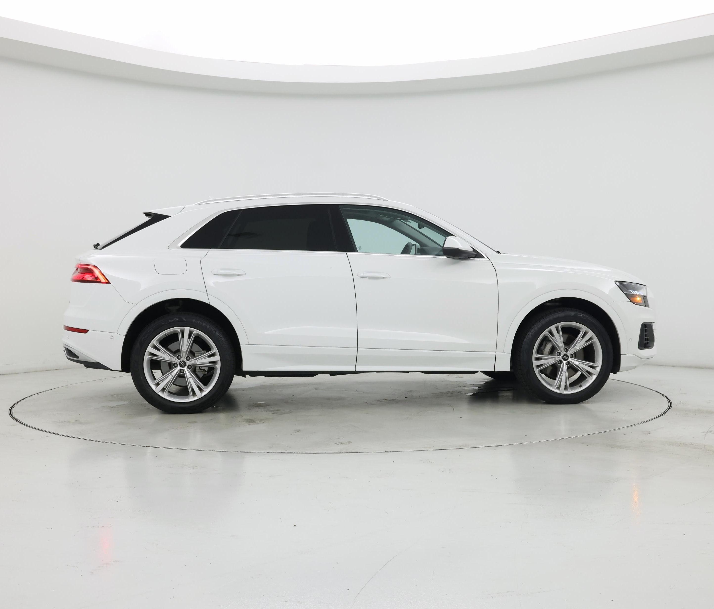 Thumbnail: 2023 Audi Q8 - 7