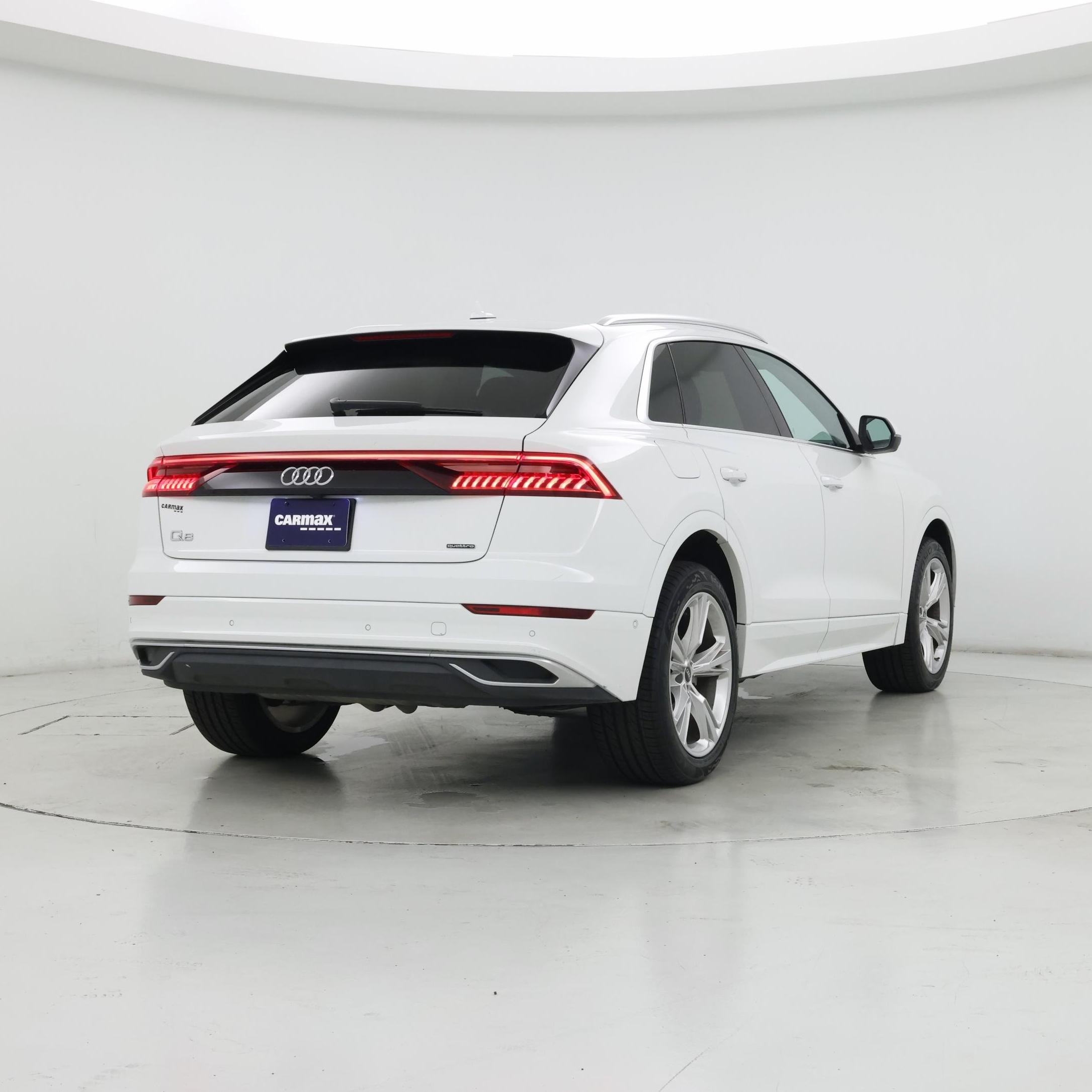 Thumbnail: 2023 Audi Q8 - 8