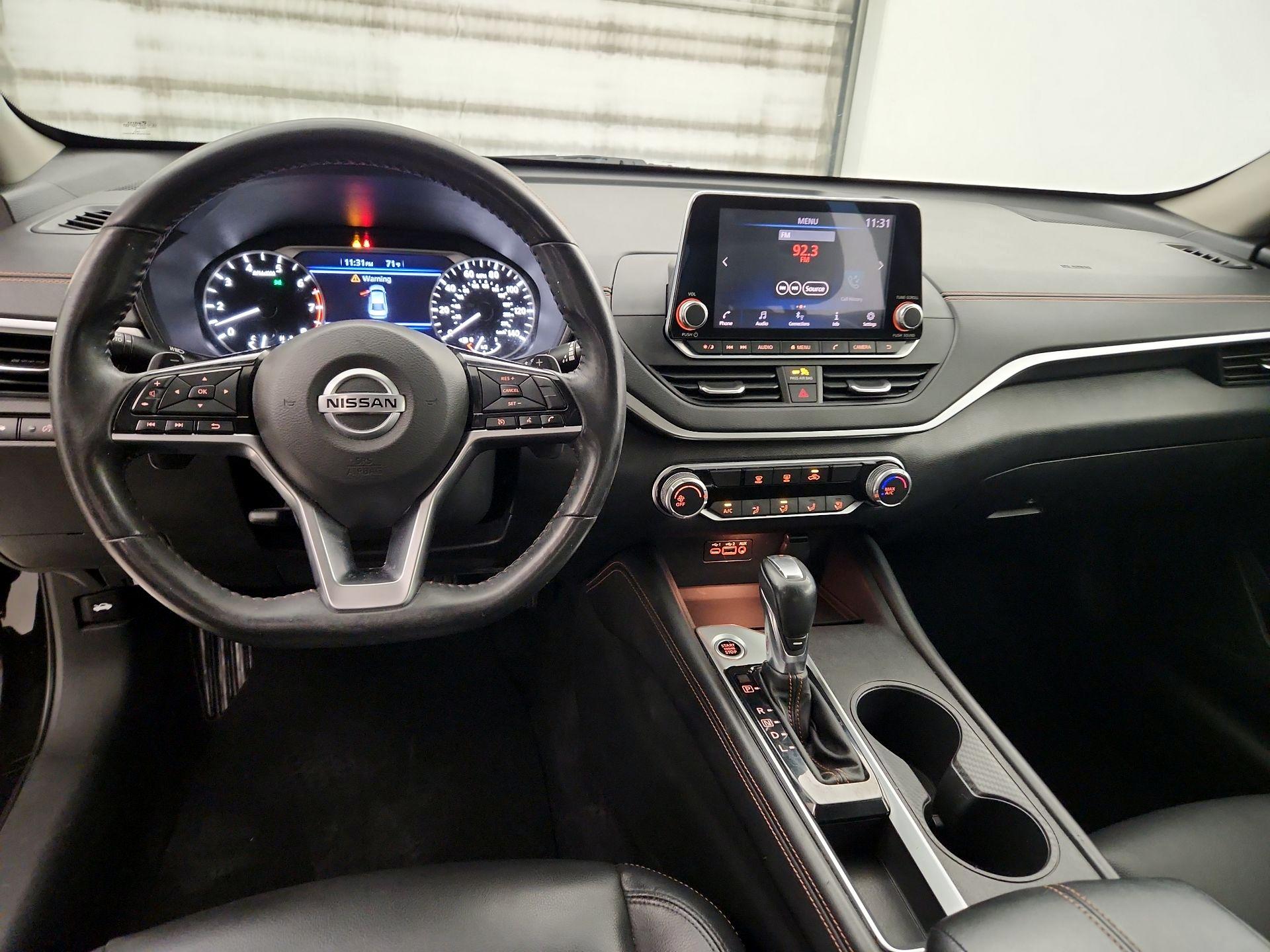 Thumbnail: 2020 Nissan Altima - 9