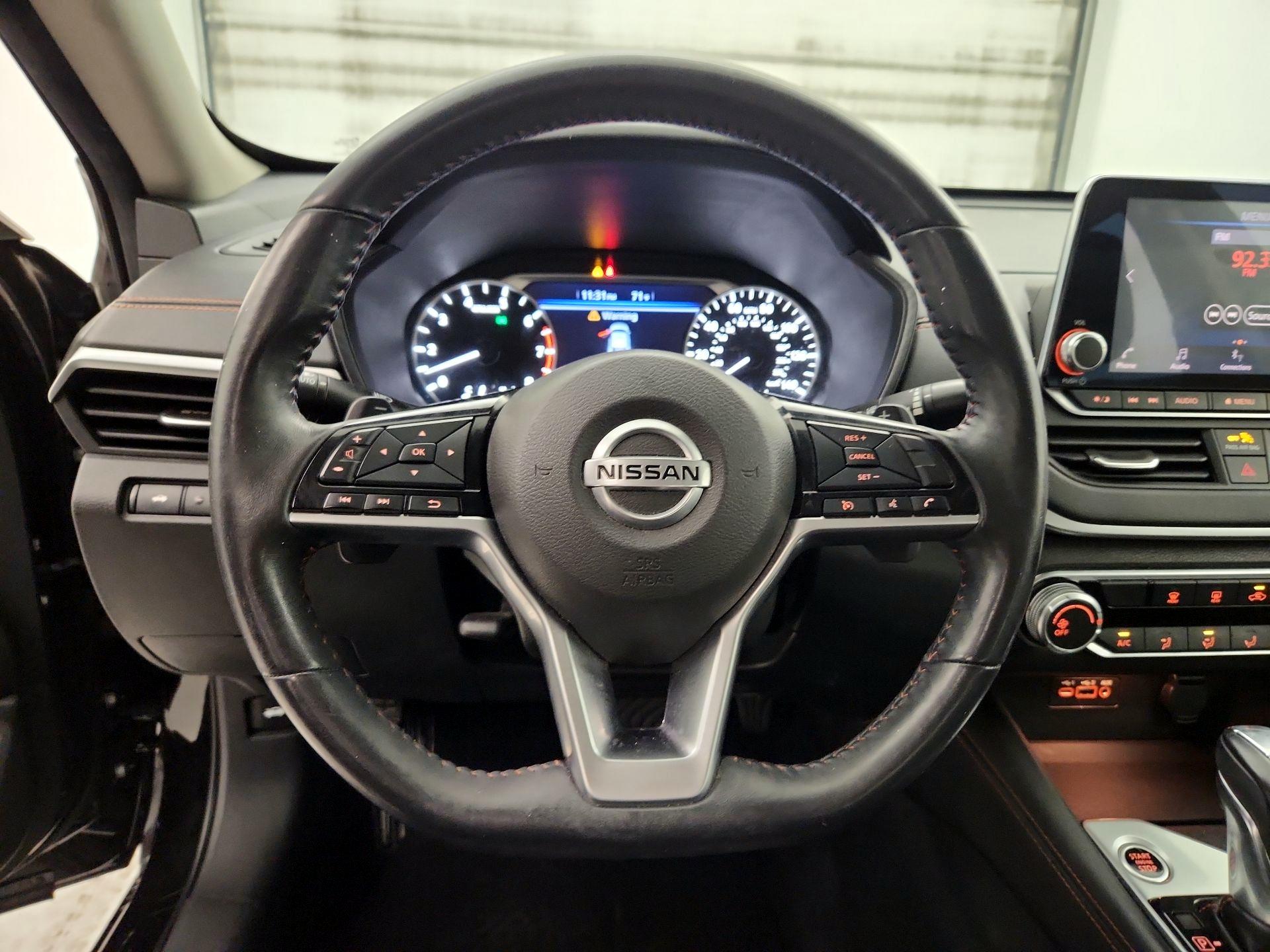 Thumbnail: 2020 Nissan Altima - 10