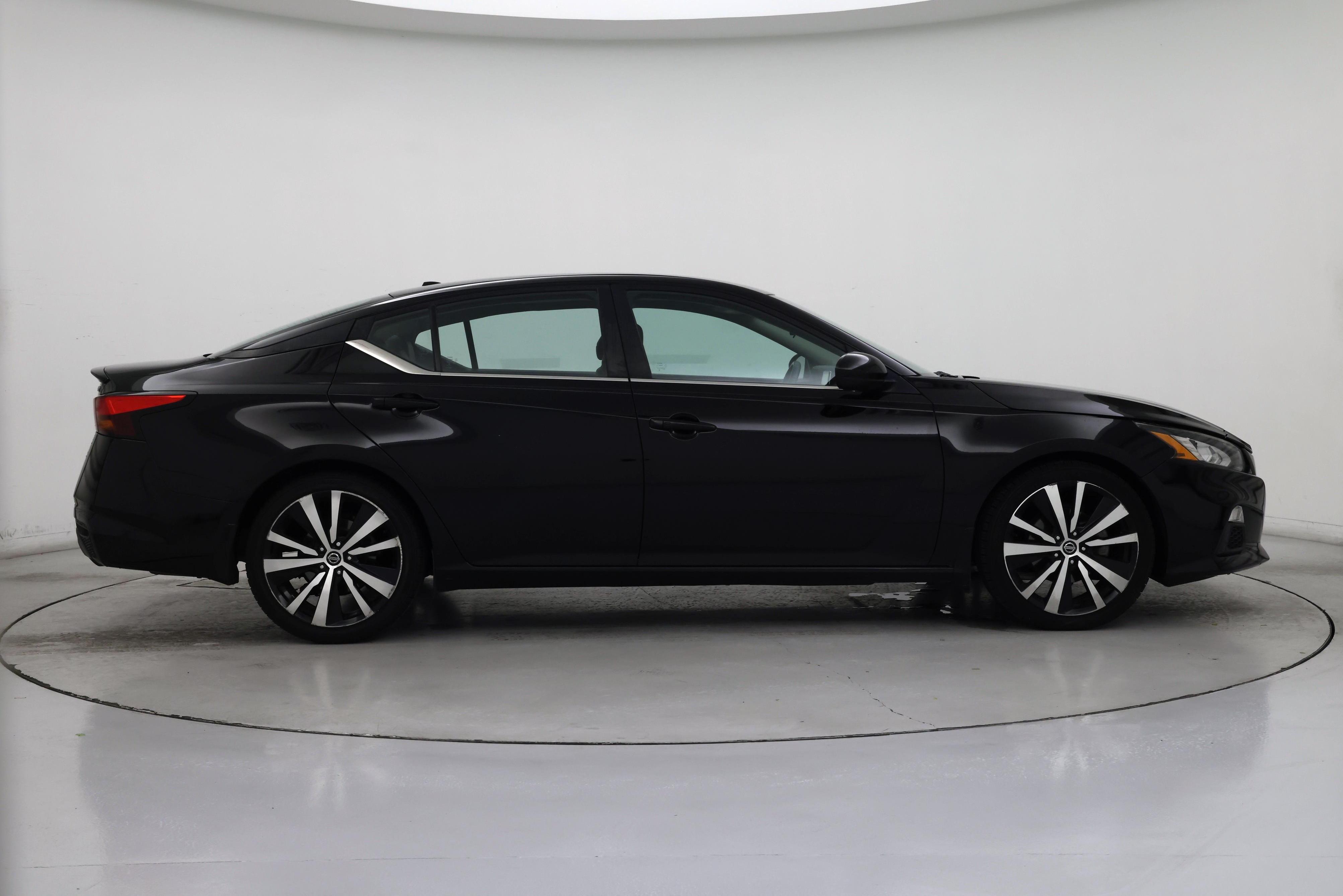 Thumbnail: 2020 Nissan Altima - 7