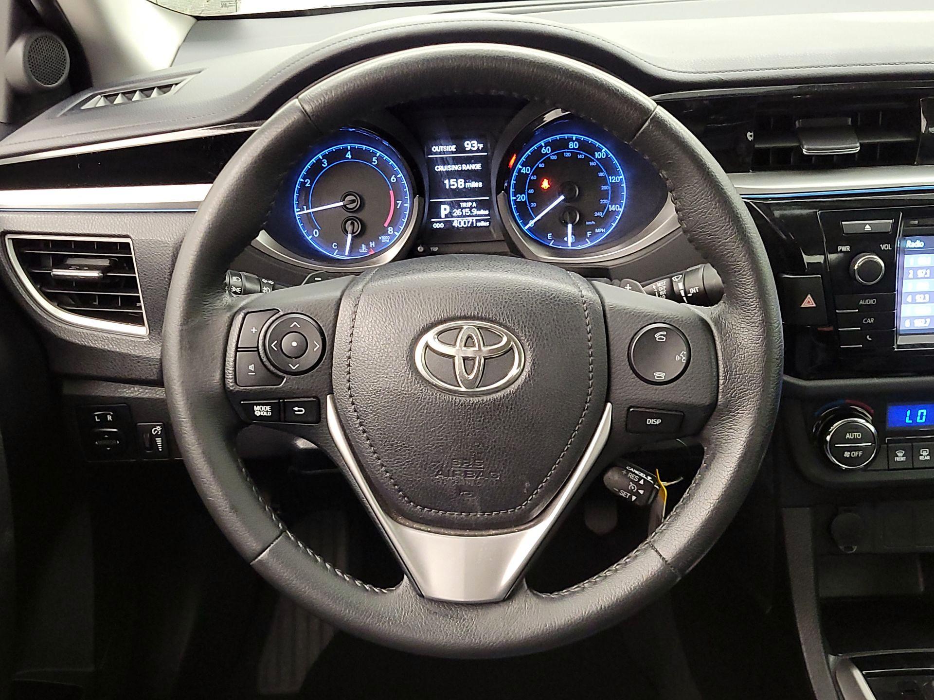 Thumbnail: 2015 Toyota Corolla - 10