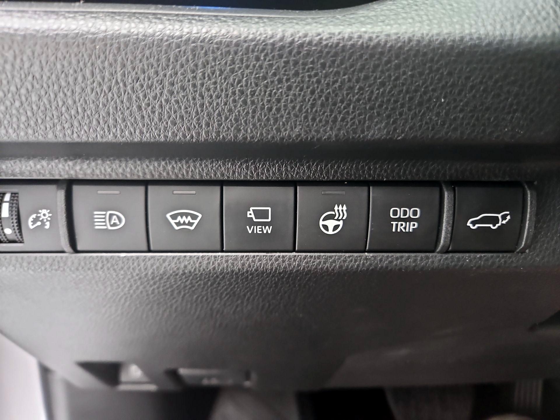 Thumbnail: 2025 Toyota RAV4 - 13