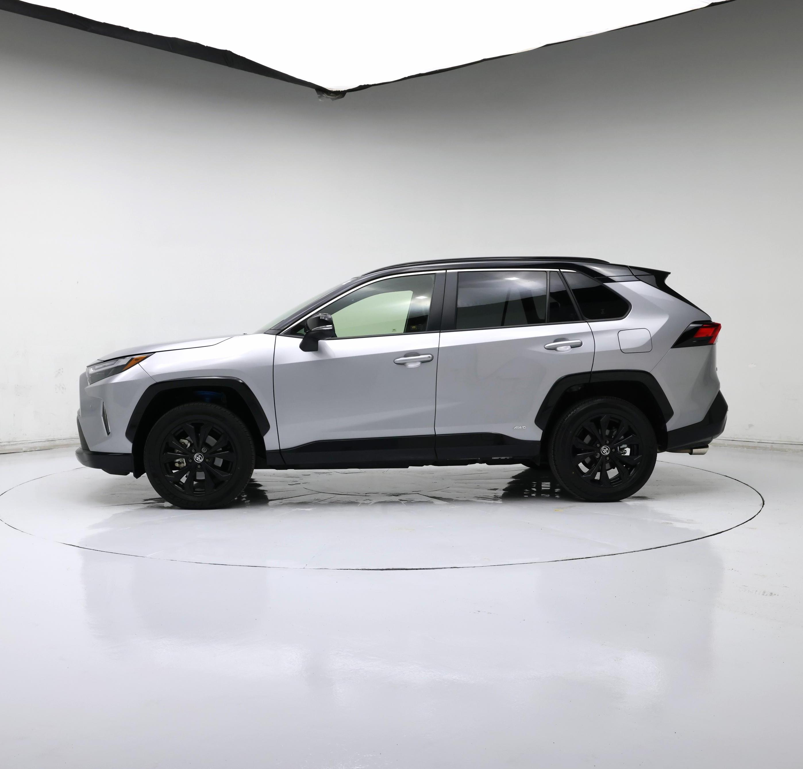 Thumbnail: 2025 Toyota RAV4 - 3