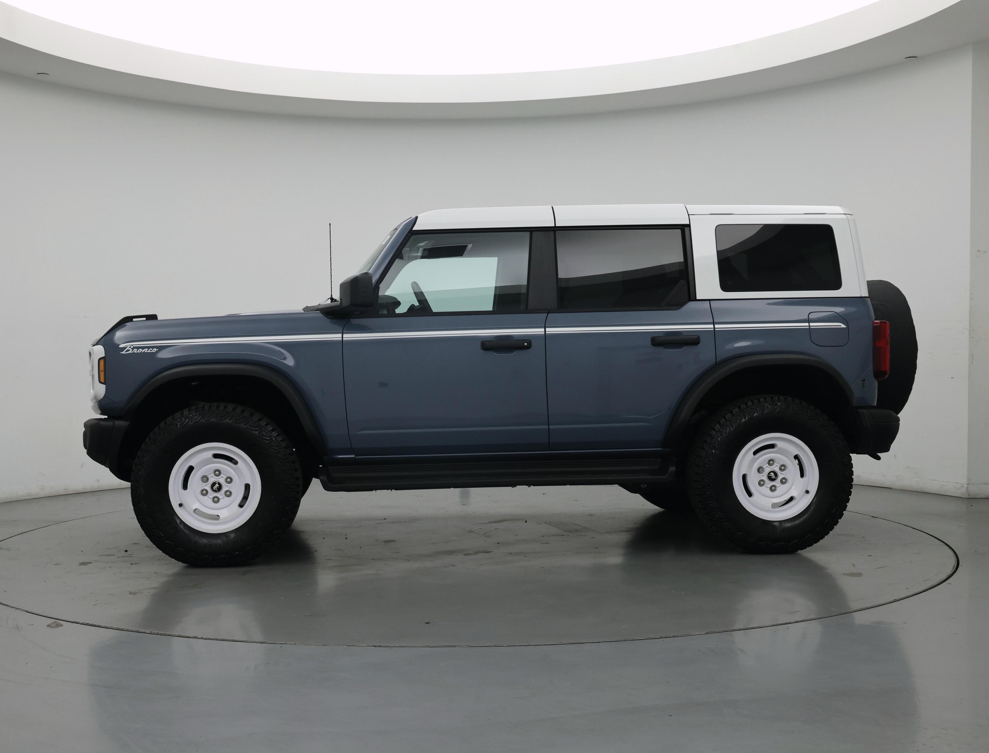 Thumbnail: 2025 Ford Bronco - 3