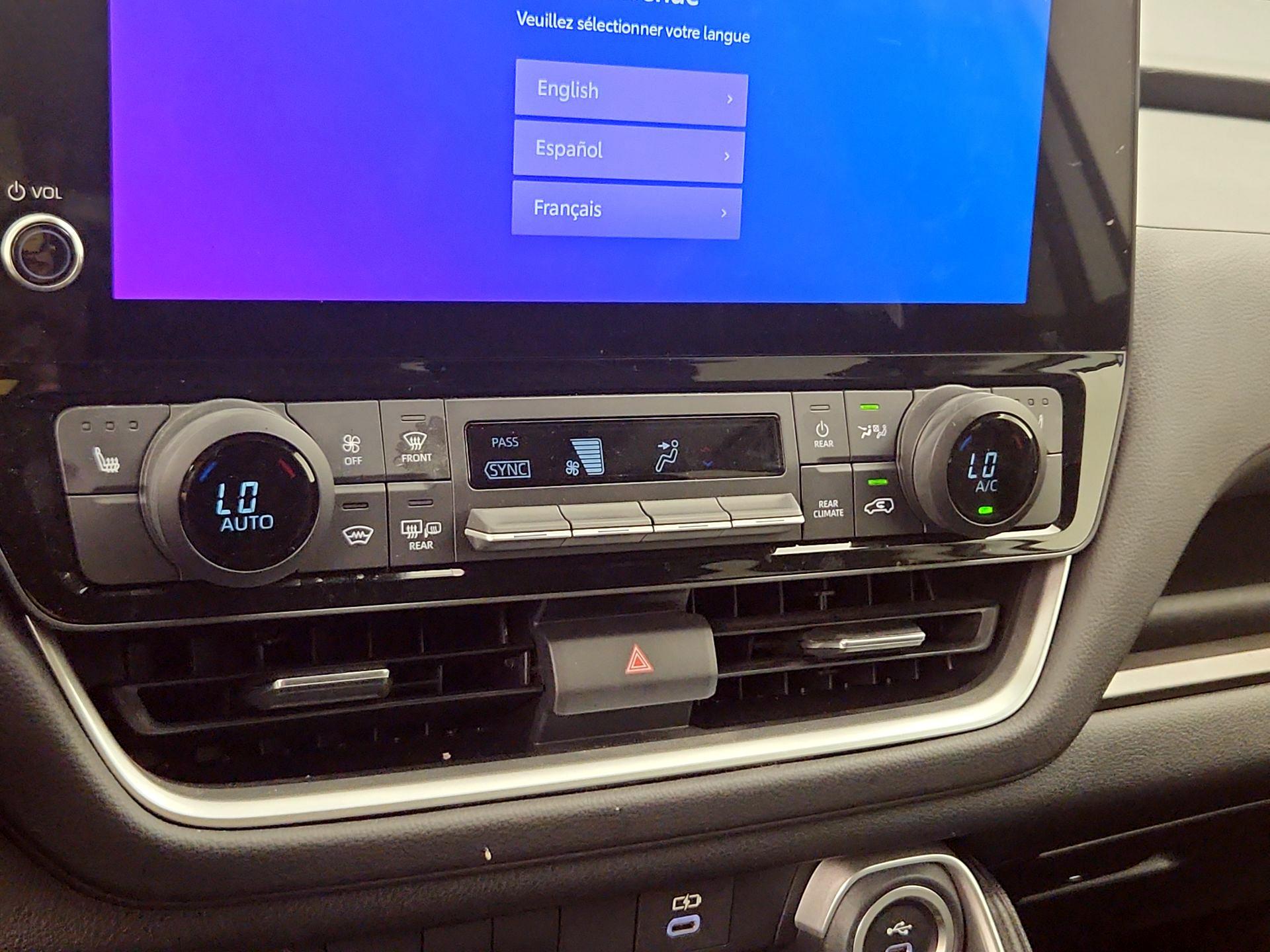 Thumbnail: 2024 Toyota Highlander - 16
