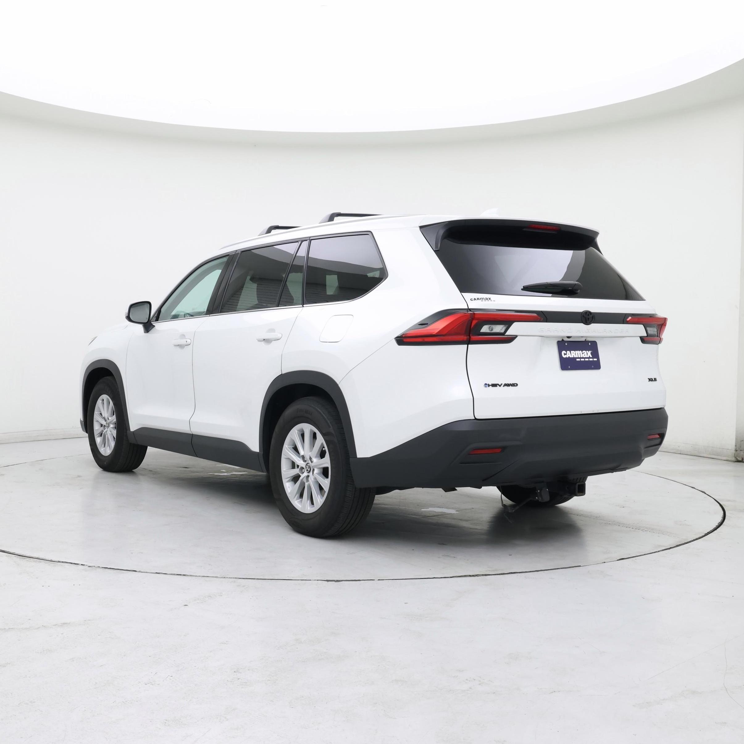 Thumbnail: 2024 Toyota Highlander - 2