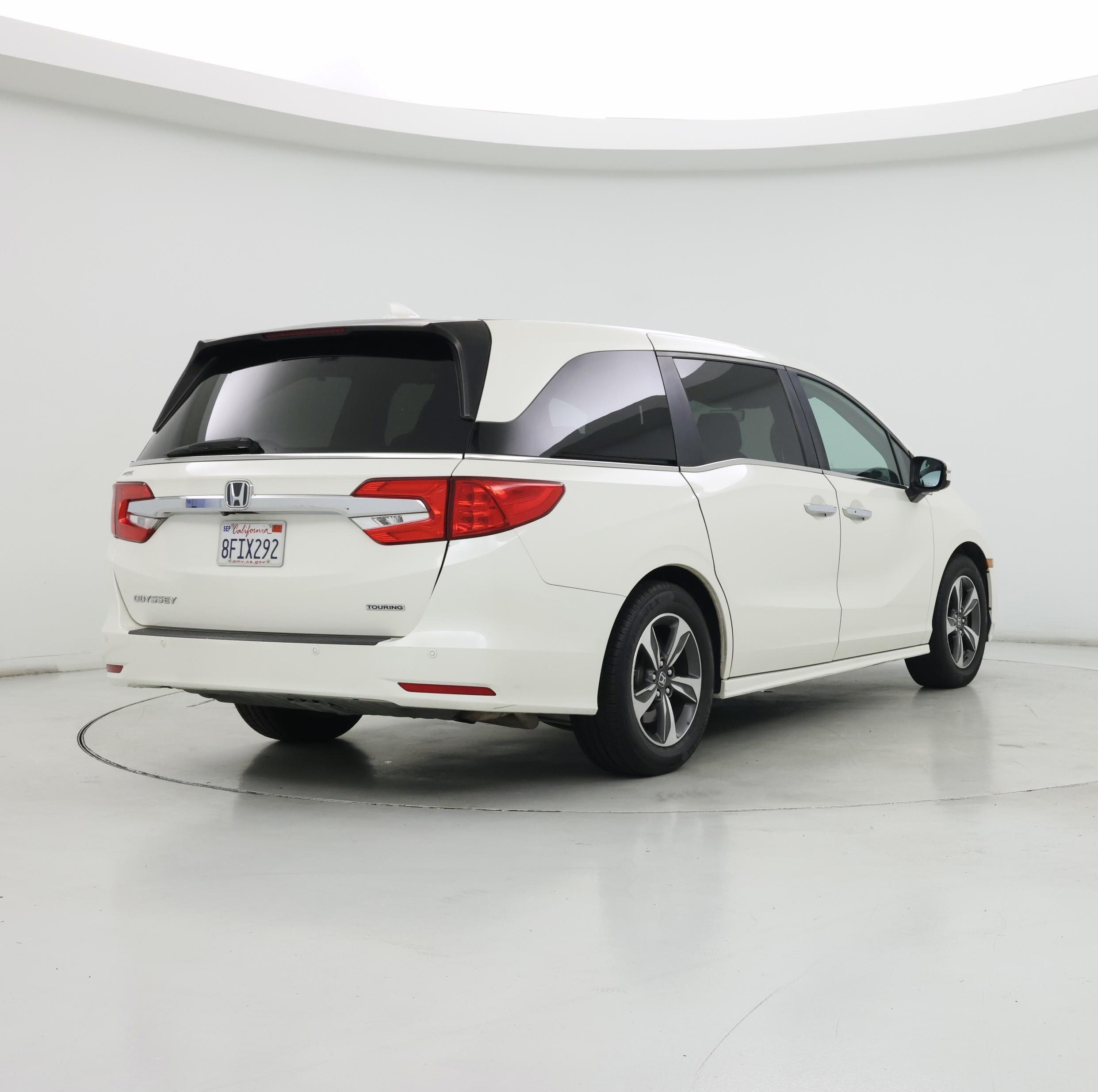 Thumbnail: 2019 Honda Odyssey - 8