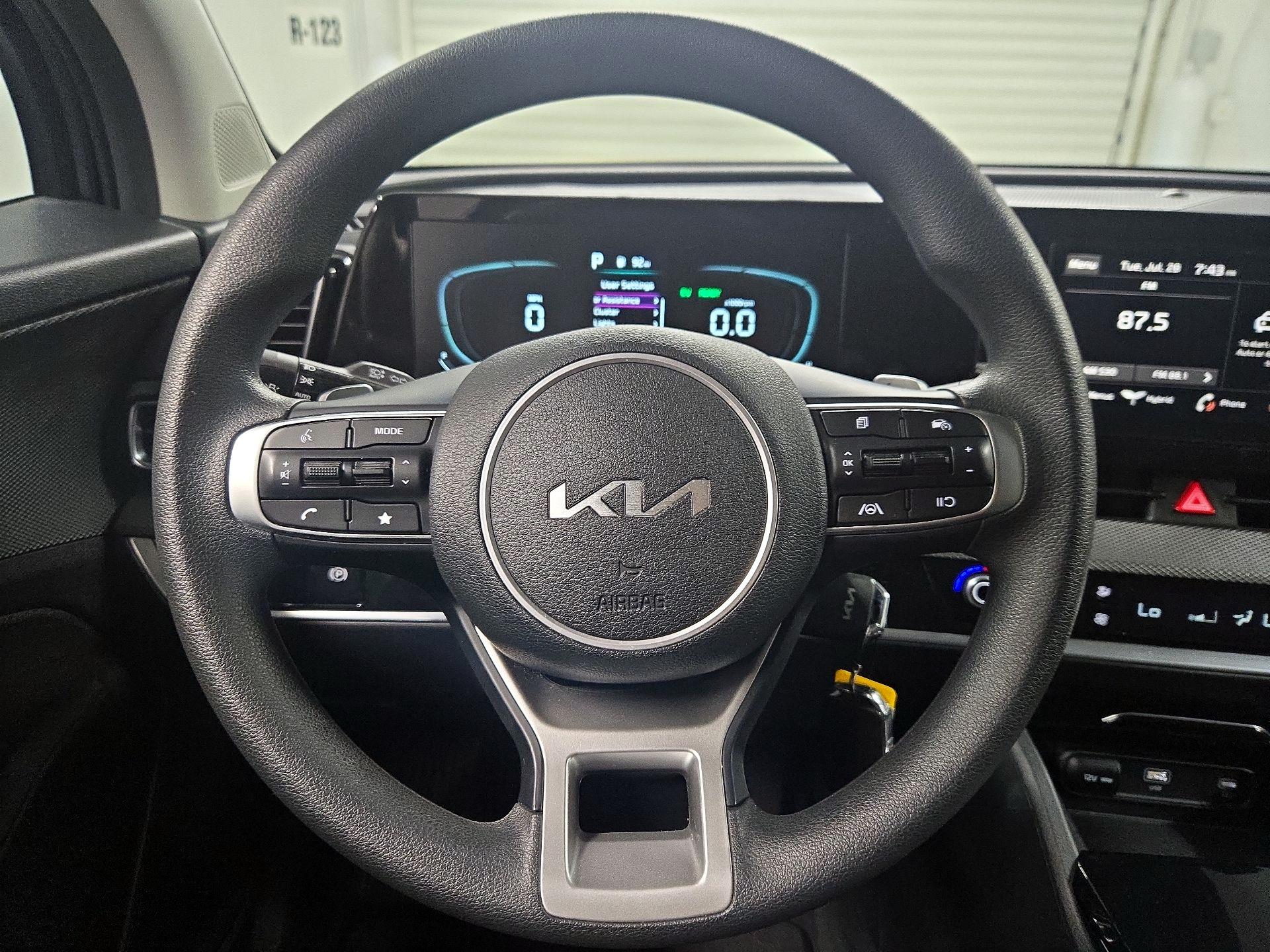Thumbnail: 2023 Kia Sportage - 10
