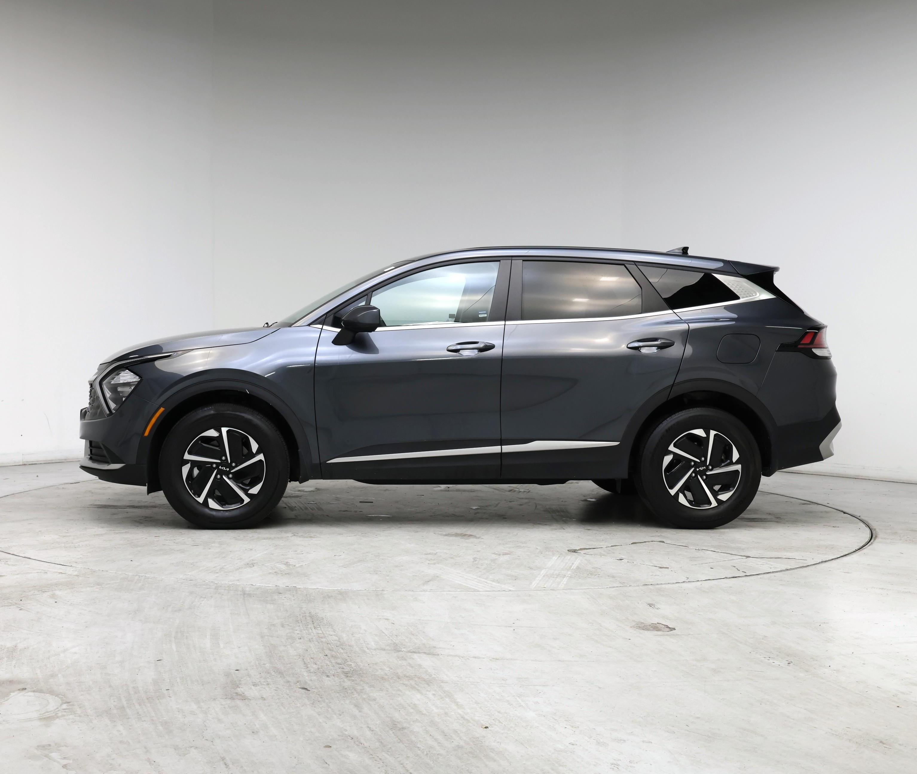 Thumbnail: 2023 Kia Sportage - 3