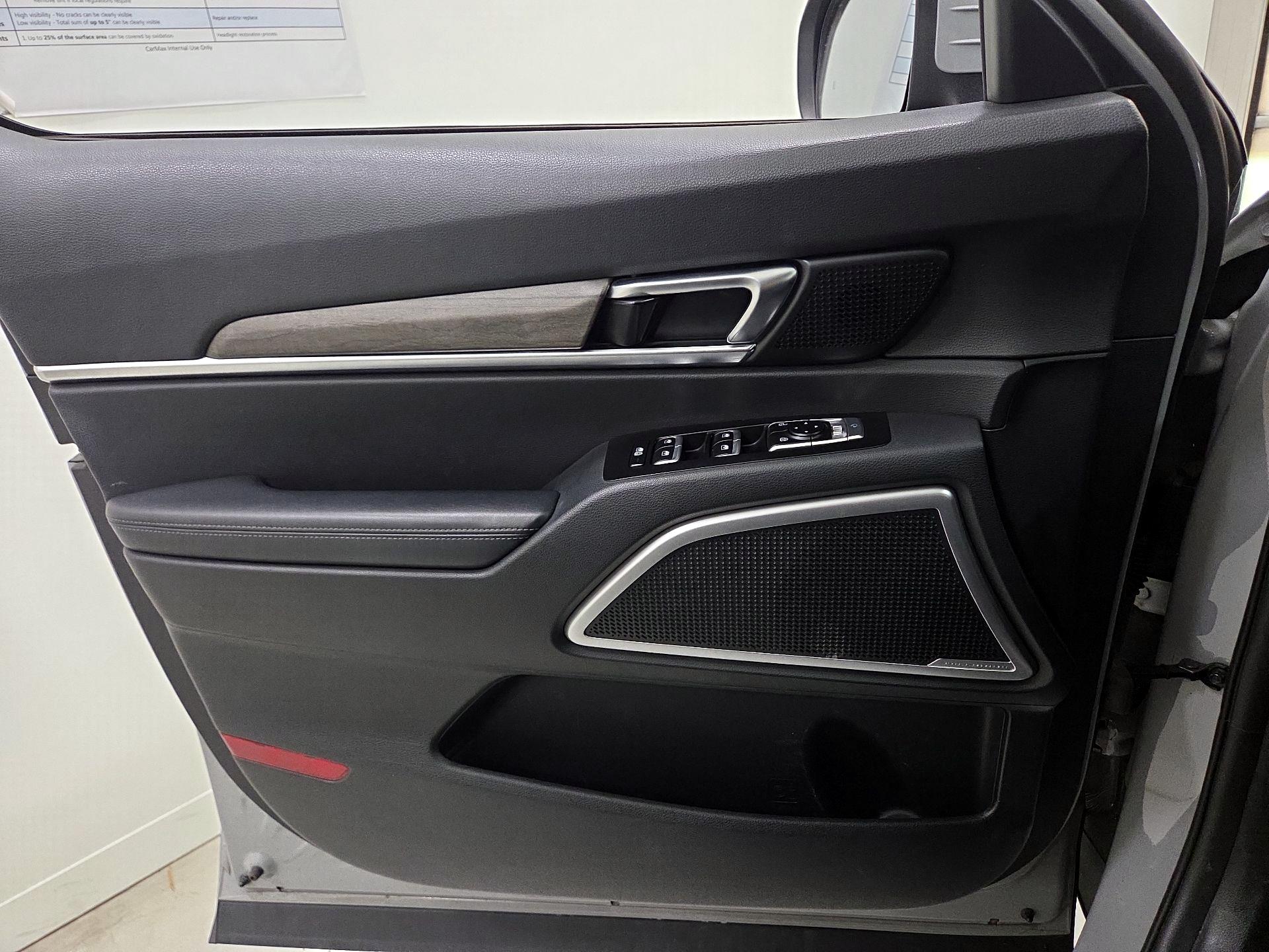 Thumbnail: 2022 Kia Telluride - 12