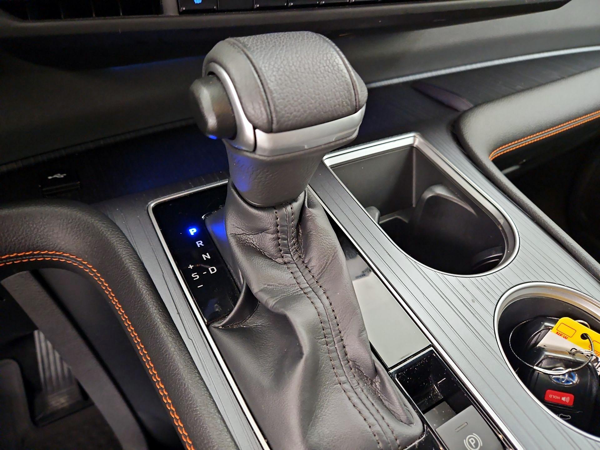 Thumbnail: 2022 Toyota Sienna - 18