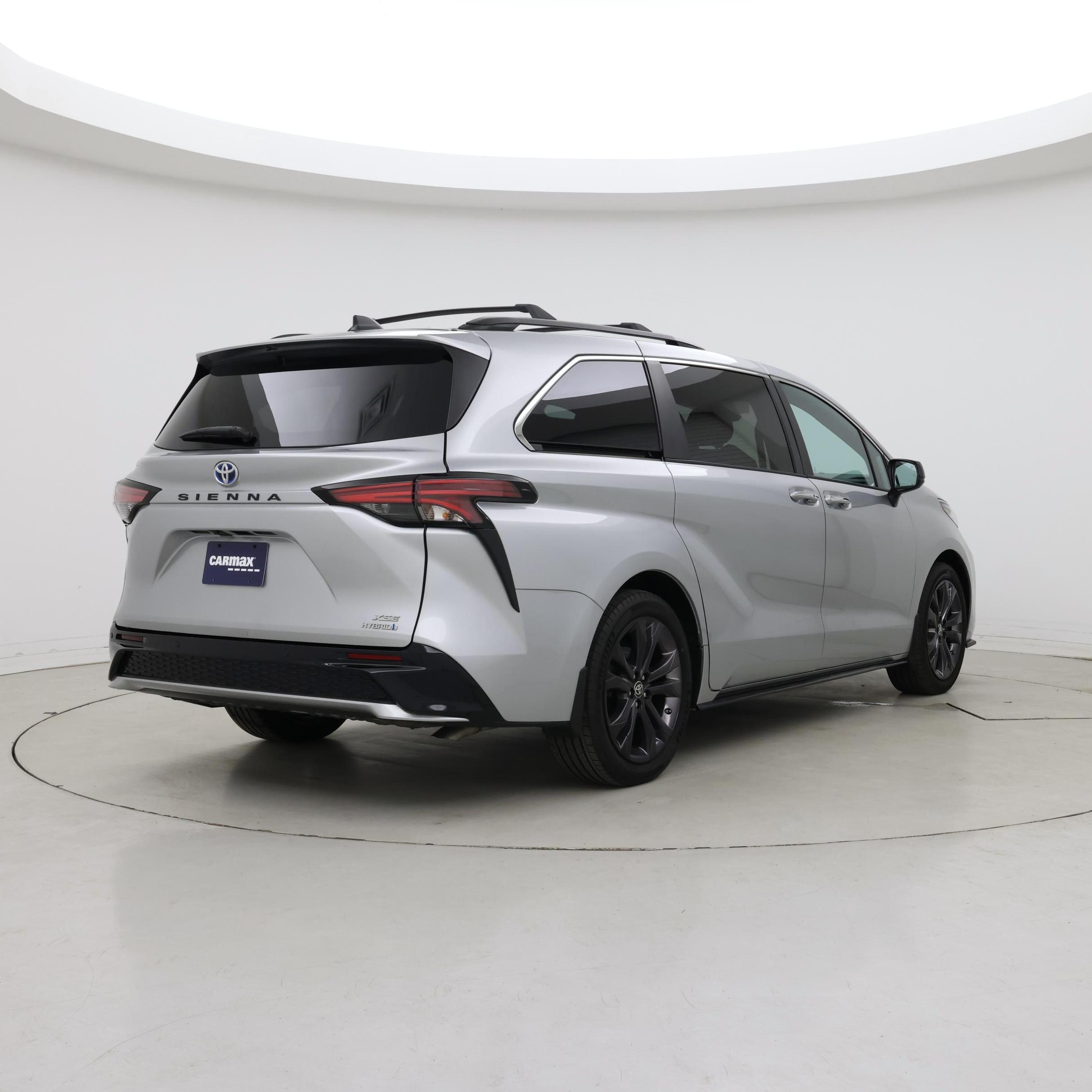 Thumbnail: 2022 Toyota Sienna - 8