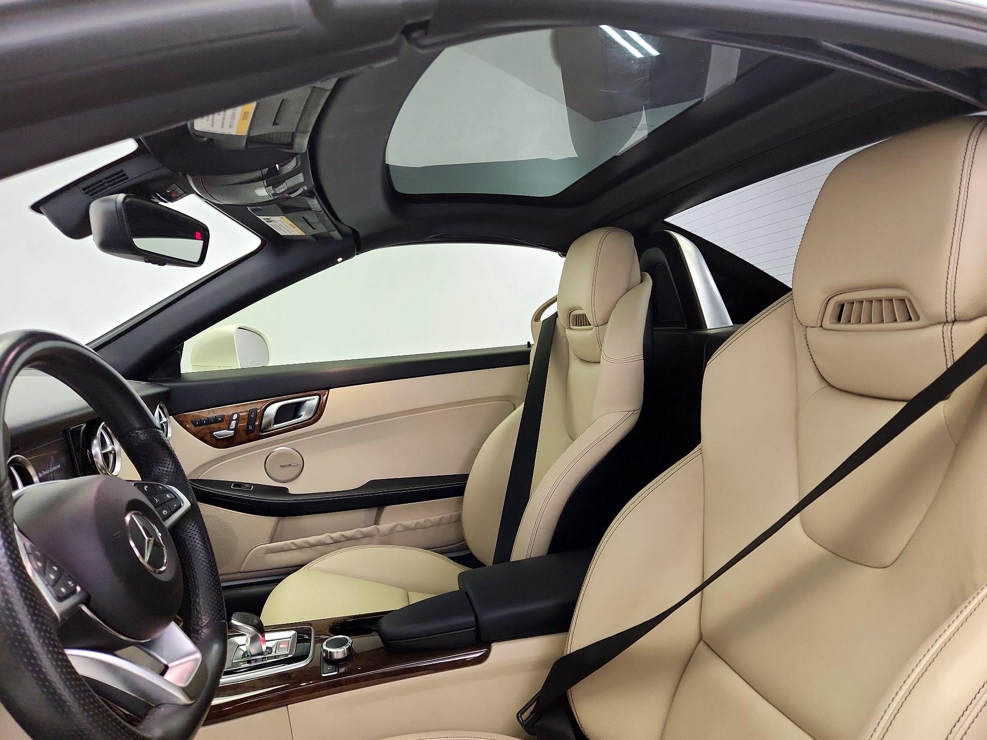 Thumbnail: 2017 Mercedes-Benz SLC - 19