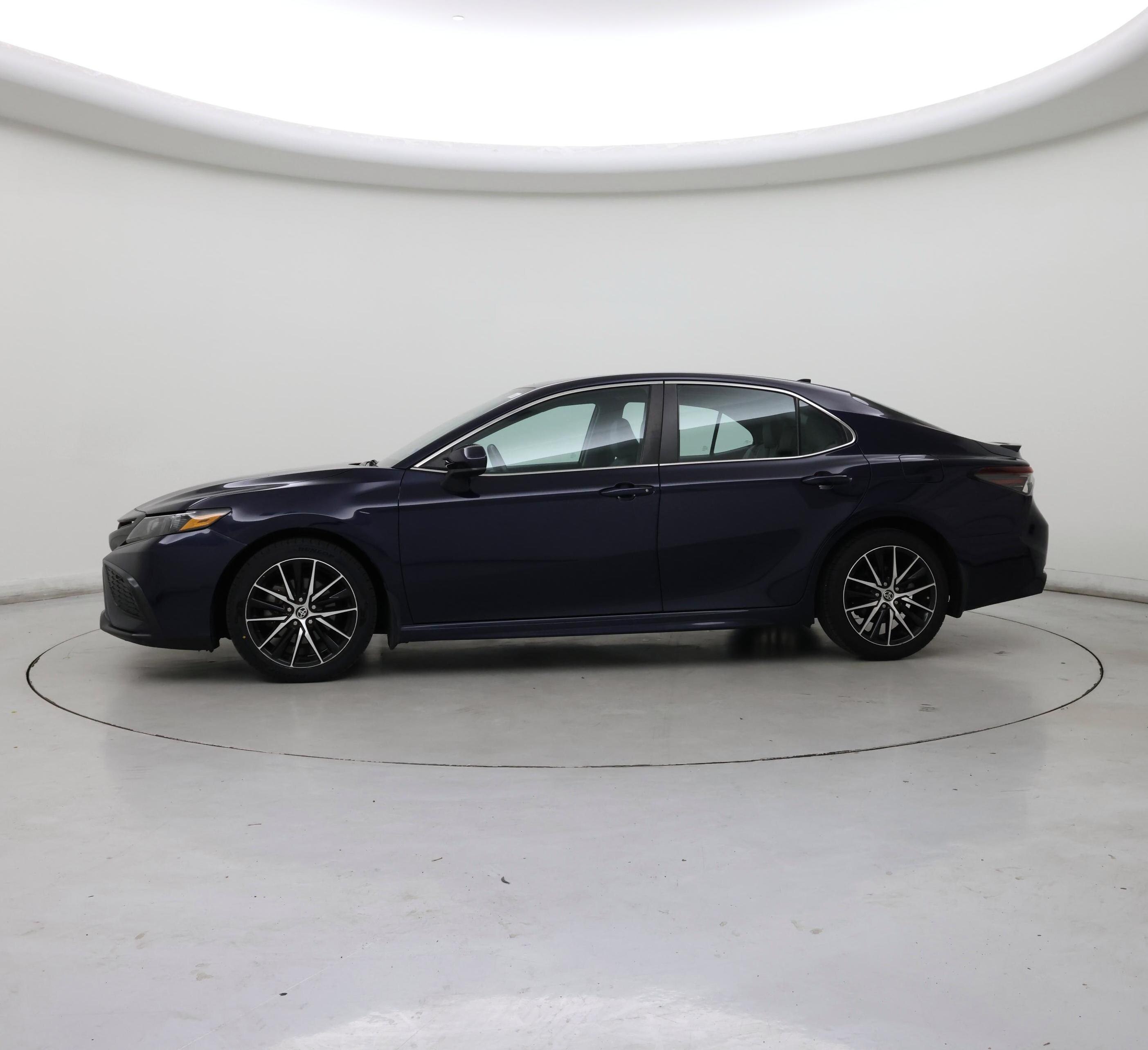 Thumbnail: 2021 Toyota Camry - 3