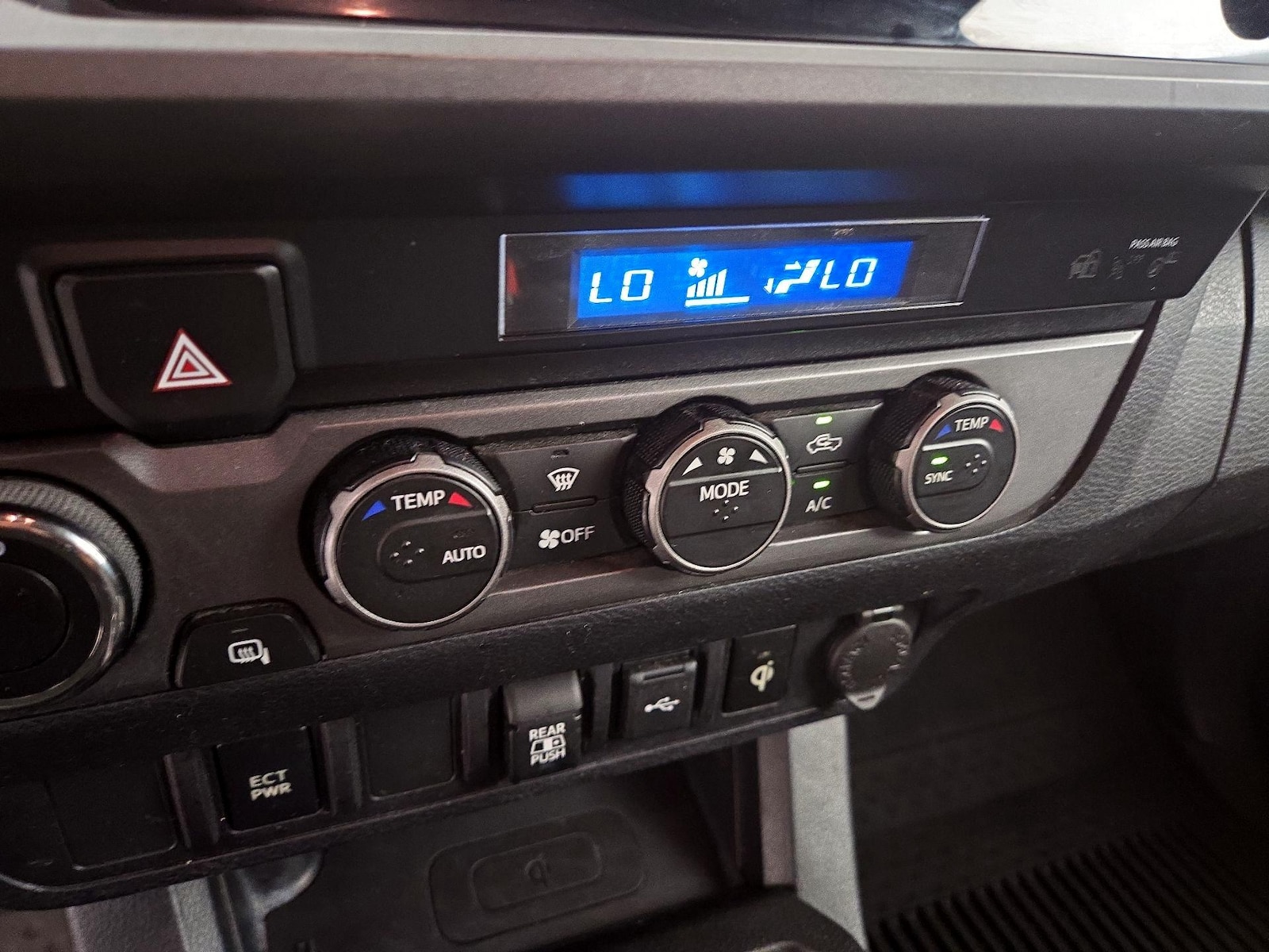 2021 Toyota Tacoma TRD Sport - Photo 17