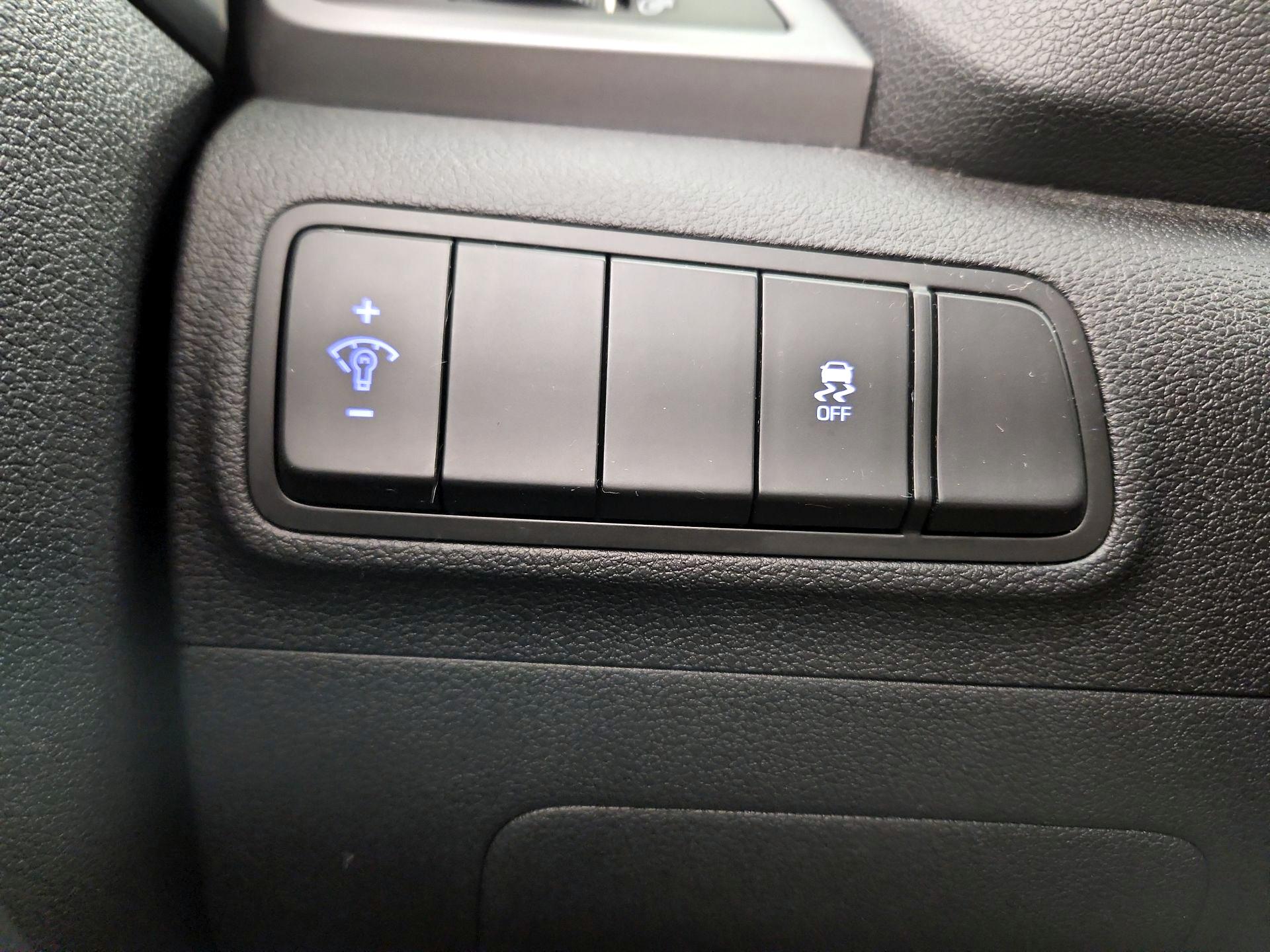 Thumbnail: 2016 Hyundai Tucson - 13