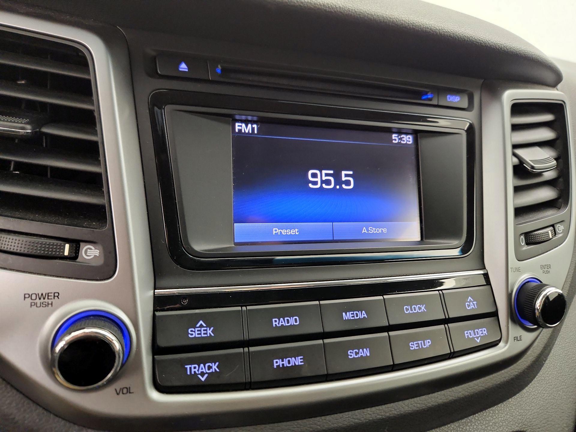Thumbnail: 2016 Hyundai Tucson - 15