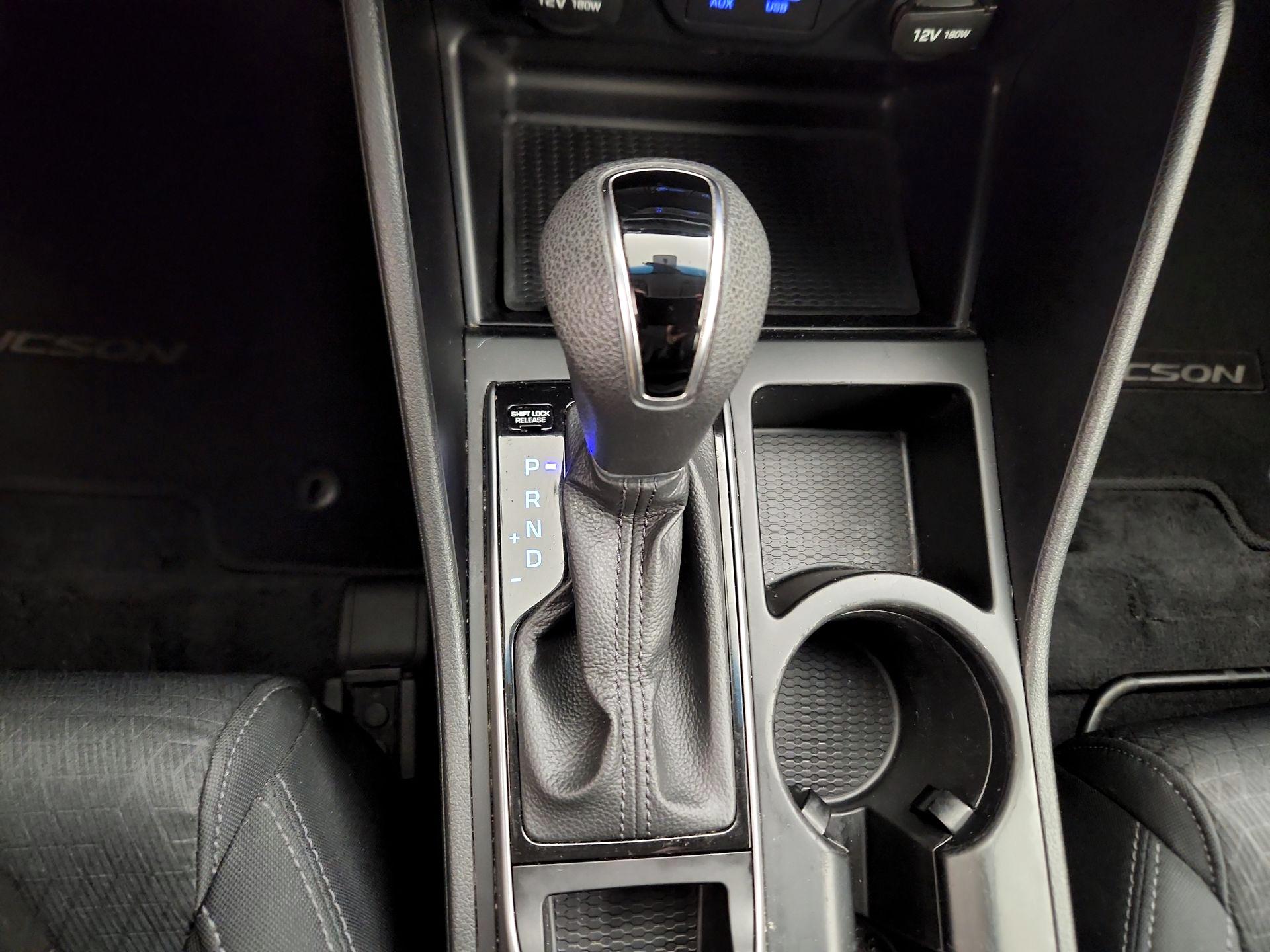 Thumbnail: 2016 Hyundai Tucson - 17