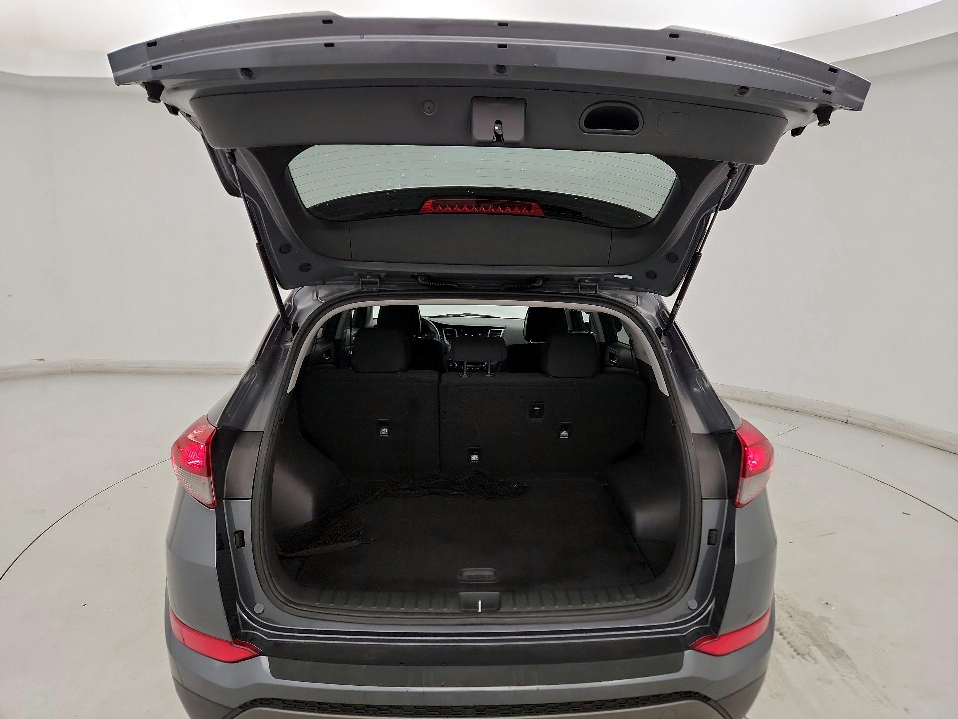 Thumbnail: 2016 Hyundai Tucson - 20