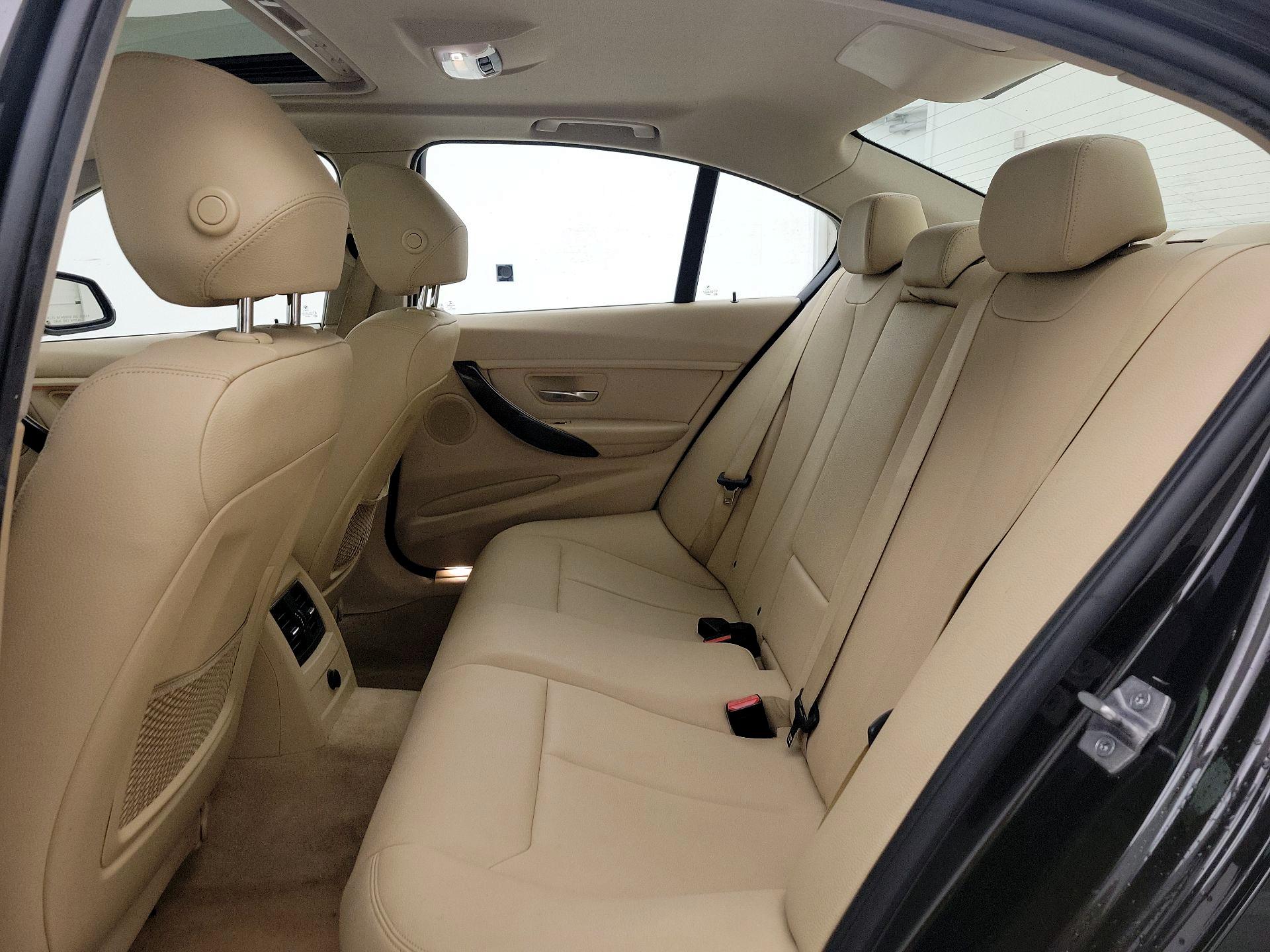 Thumbnail: 2016 BMW 3 Series - 20