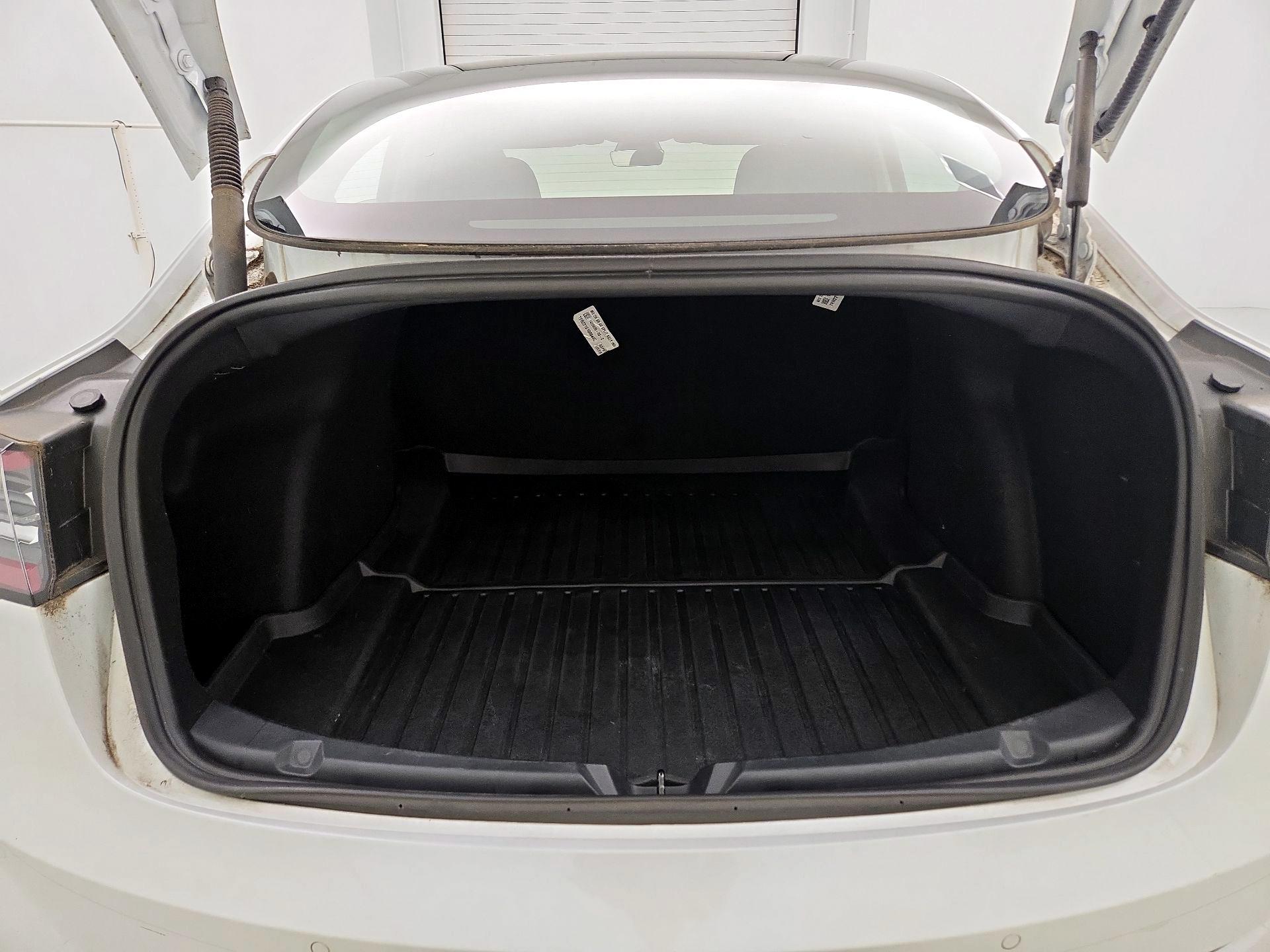 Thumbnail: 2022 Tesla Model 3 - 20