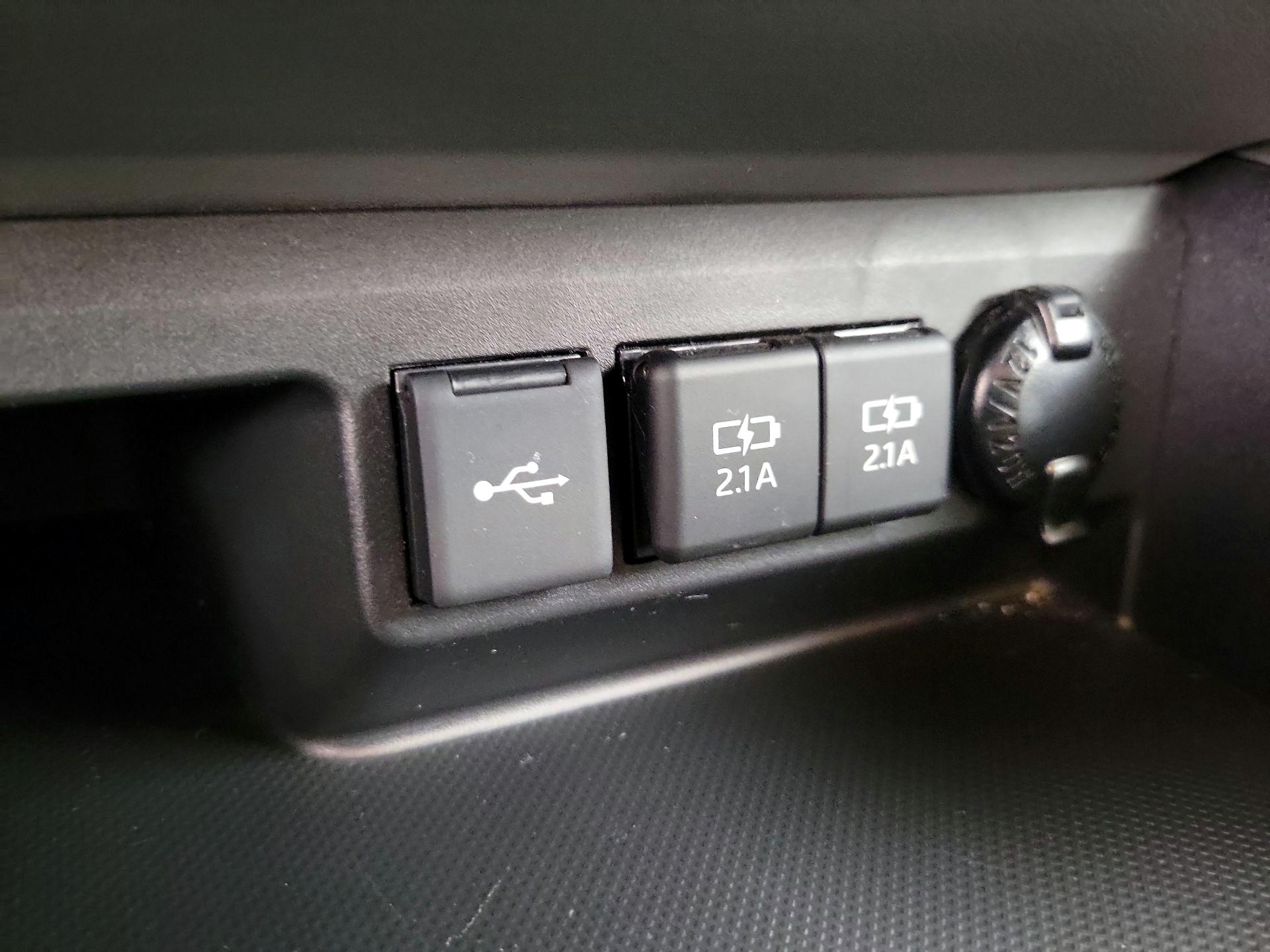 Thumbnail: 2020 Toyota Highlander - 18