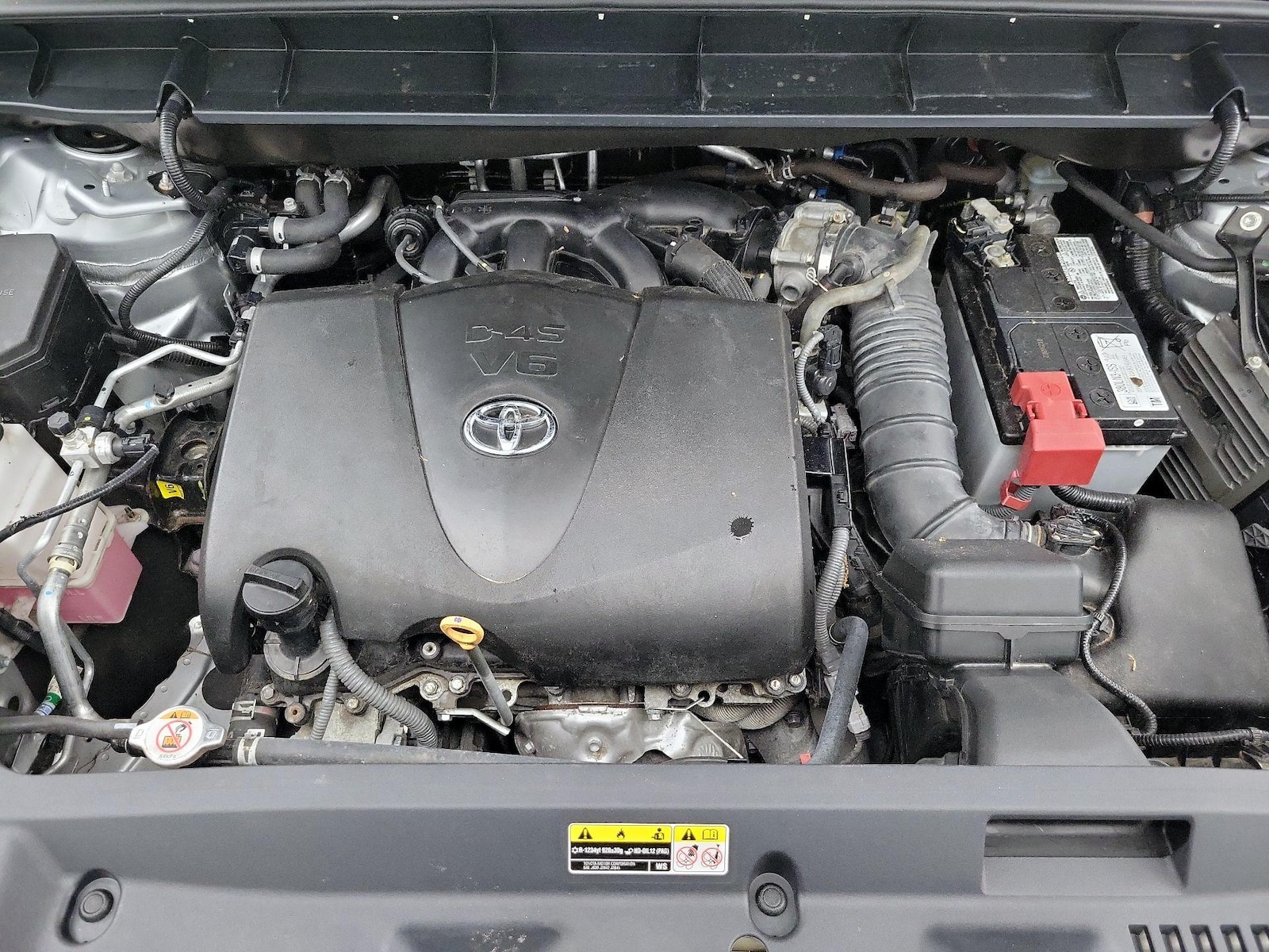 2020 Toyota Highlander L - Photo 24