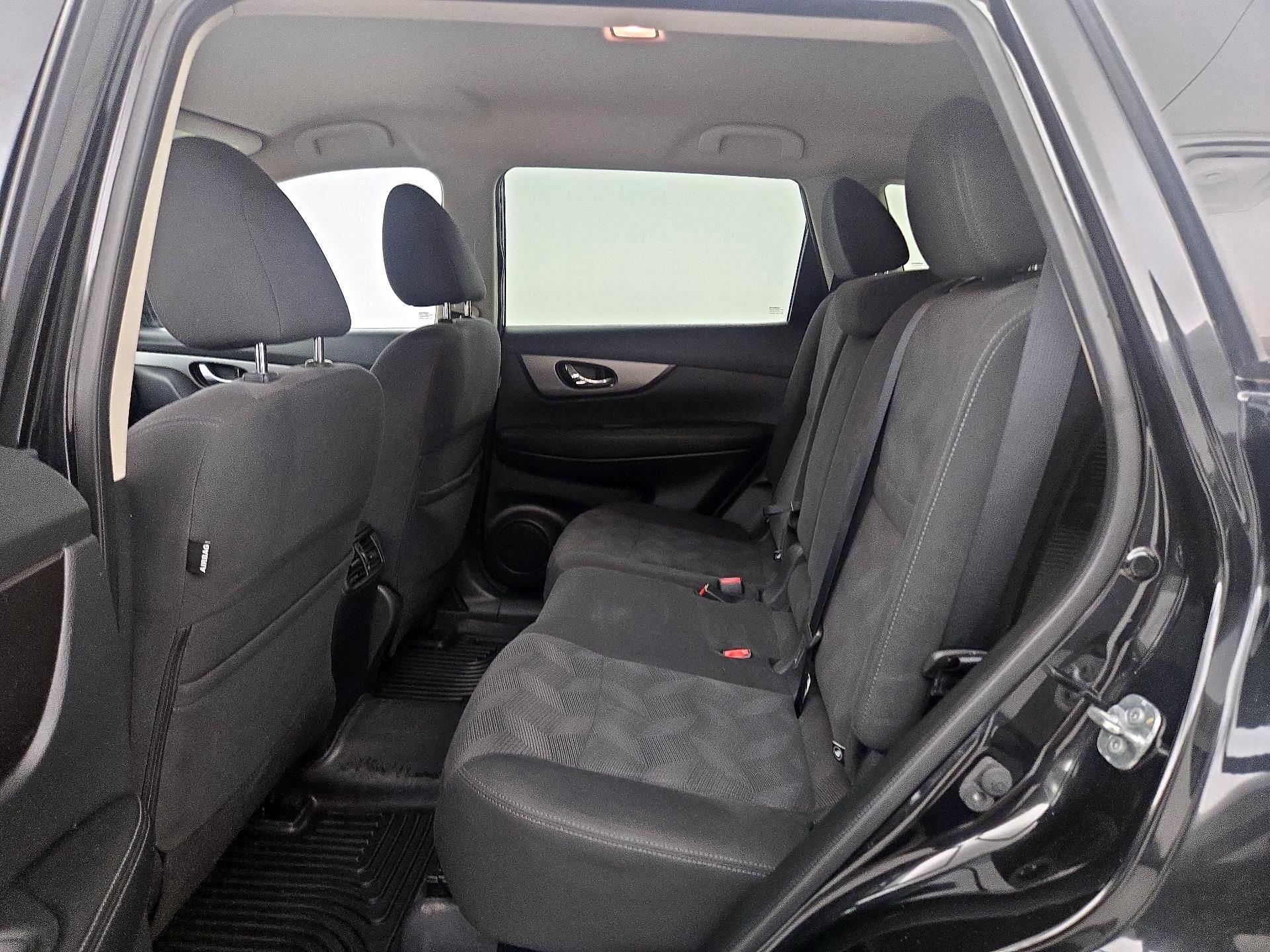 Thumbnail: 2016 Nissan Rogue - 19