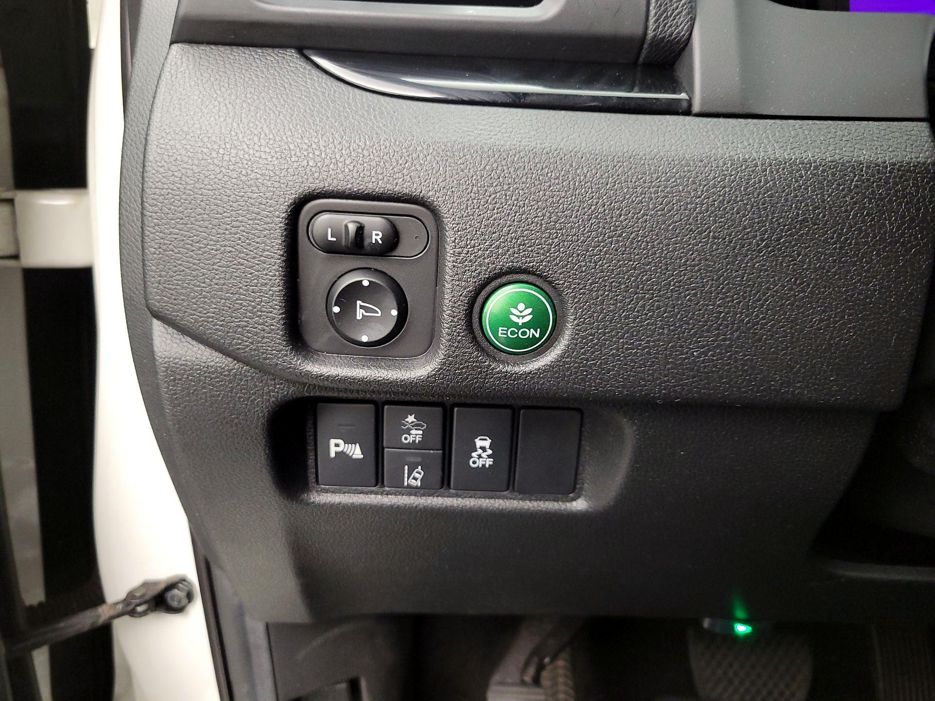 Thumbnail: 2019 Honda Pilot - 13